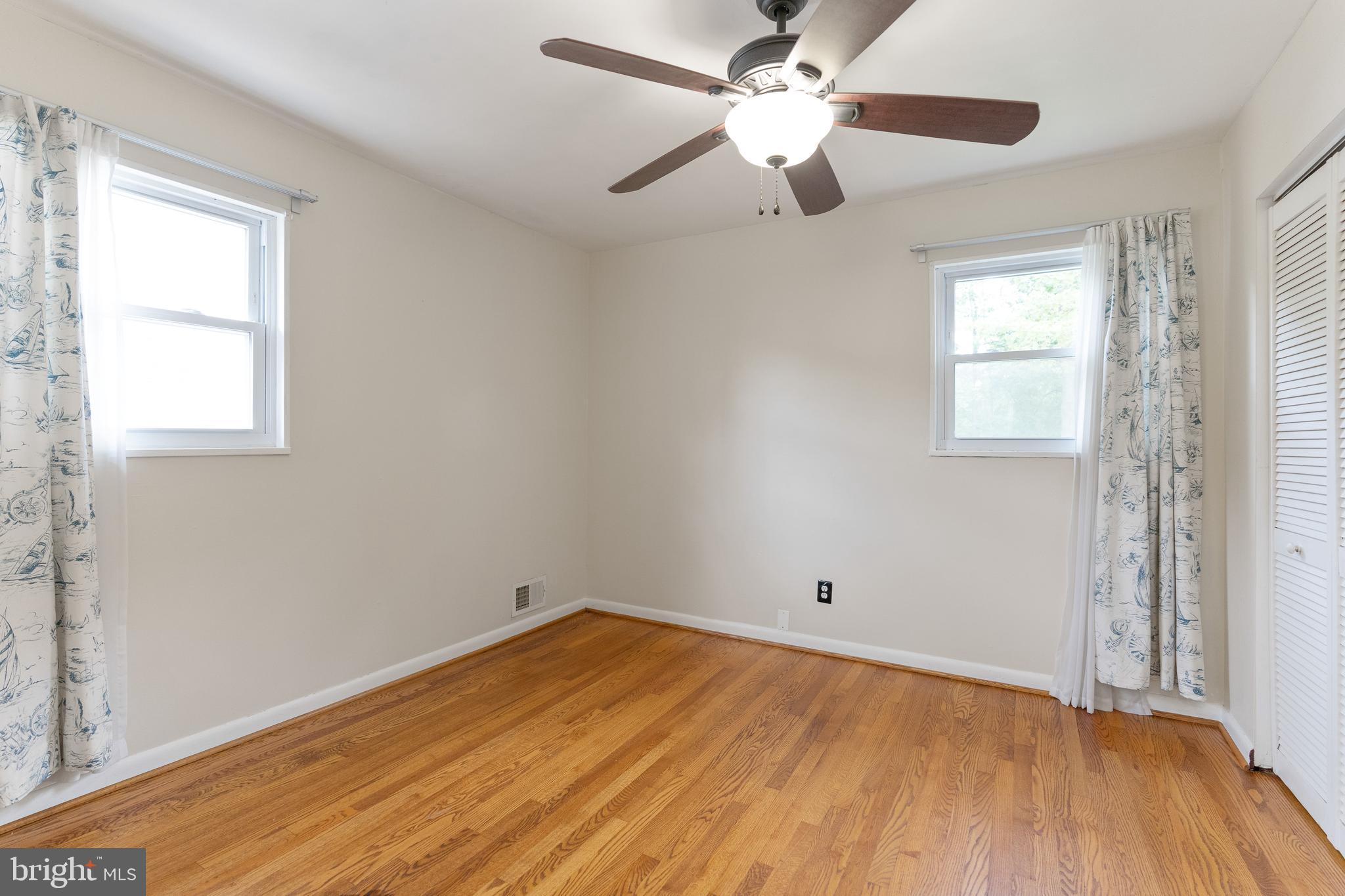 RIVERDALE WOODS - Residential Lease