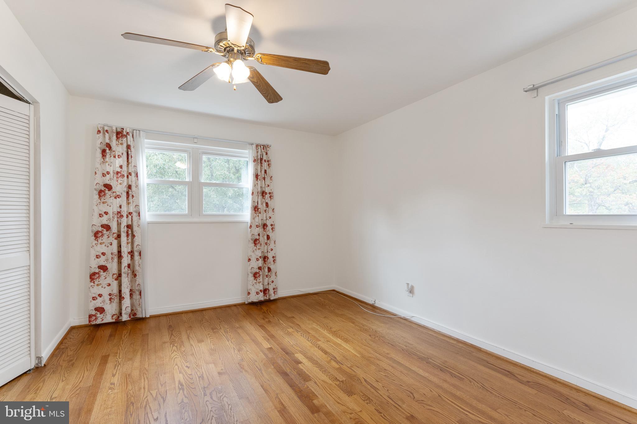 RIVERDALE WOODS - Residential Lease