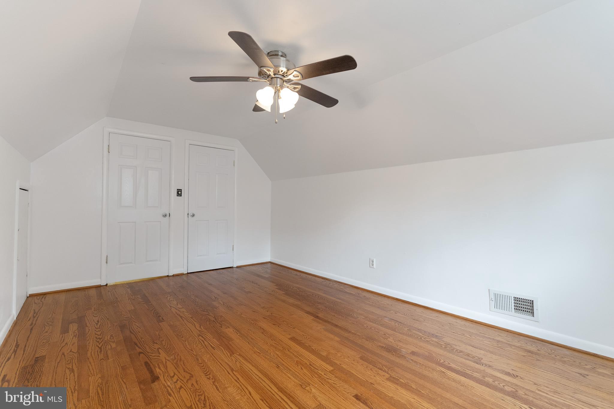 RIVERDALE WOODS - Residential Lease