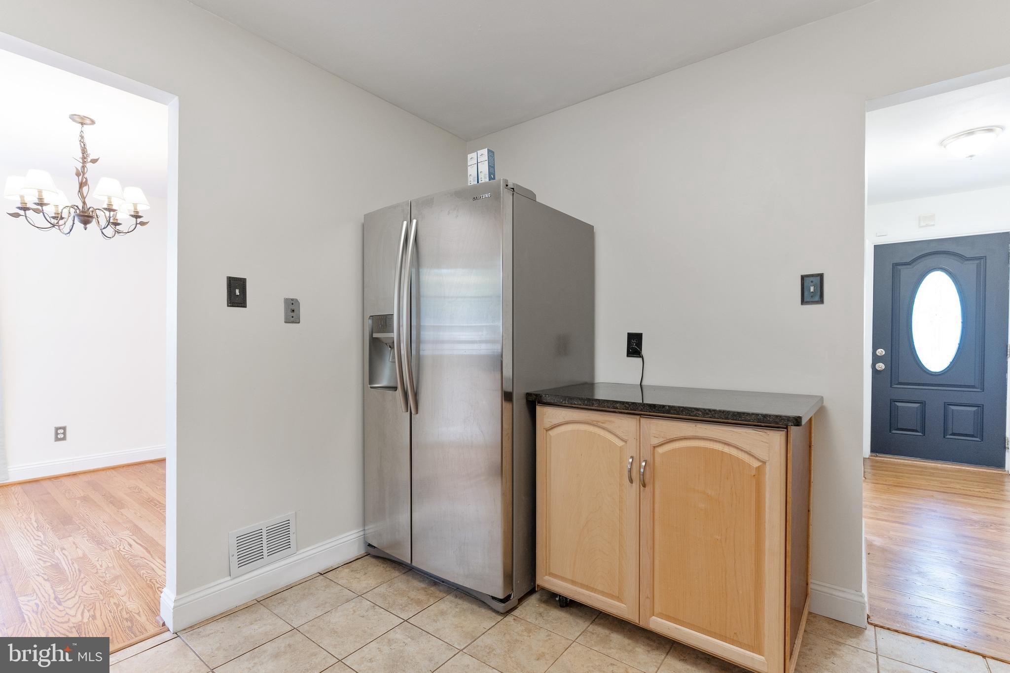 RIVERDALE WOODS - Residential Lease