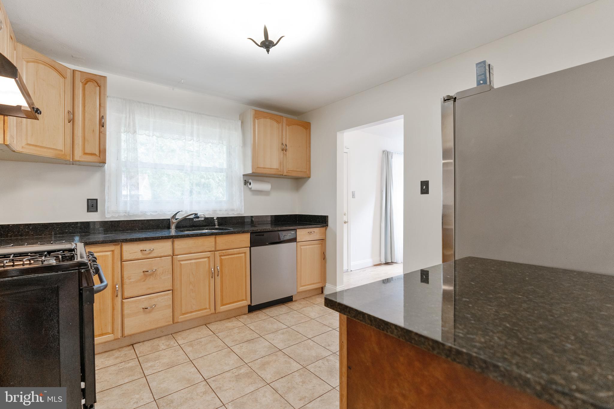 RIVERDALE WOODS - Residential Lease