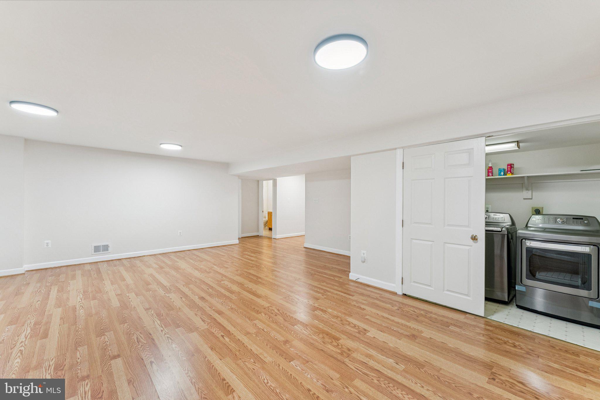 HAMPTON WOODS - Residential Lease