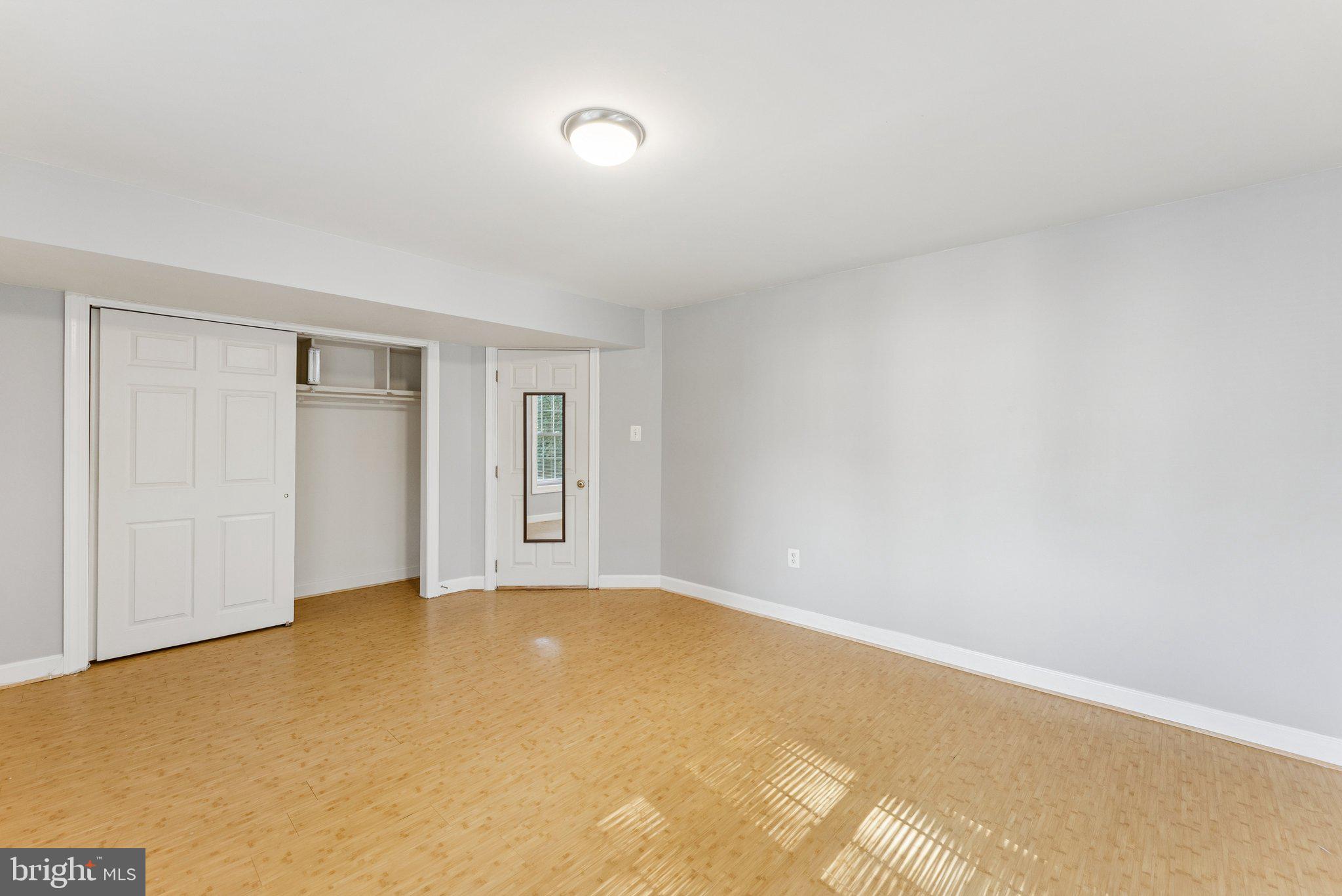 HAMPTON WOODS - Residential Lease