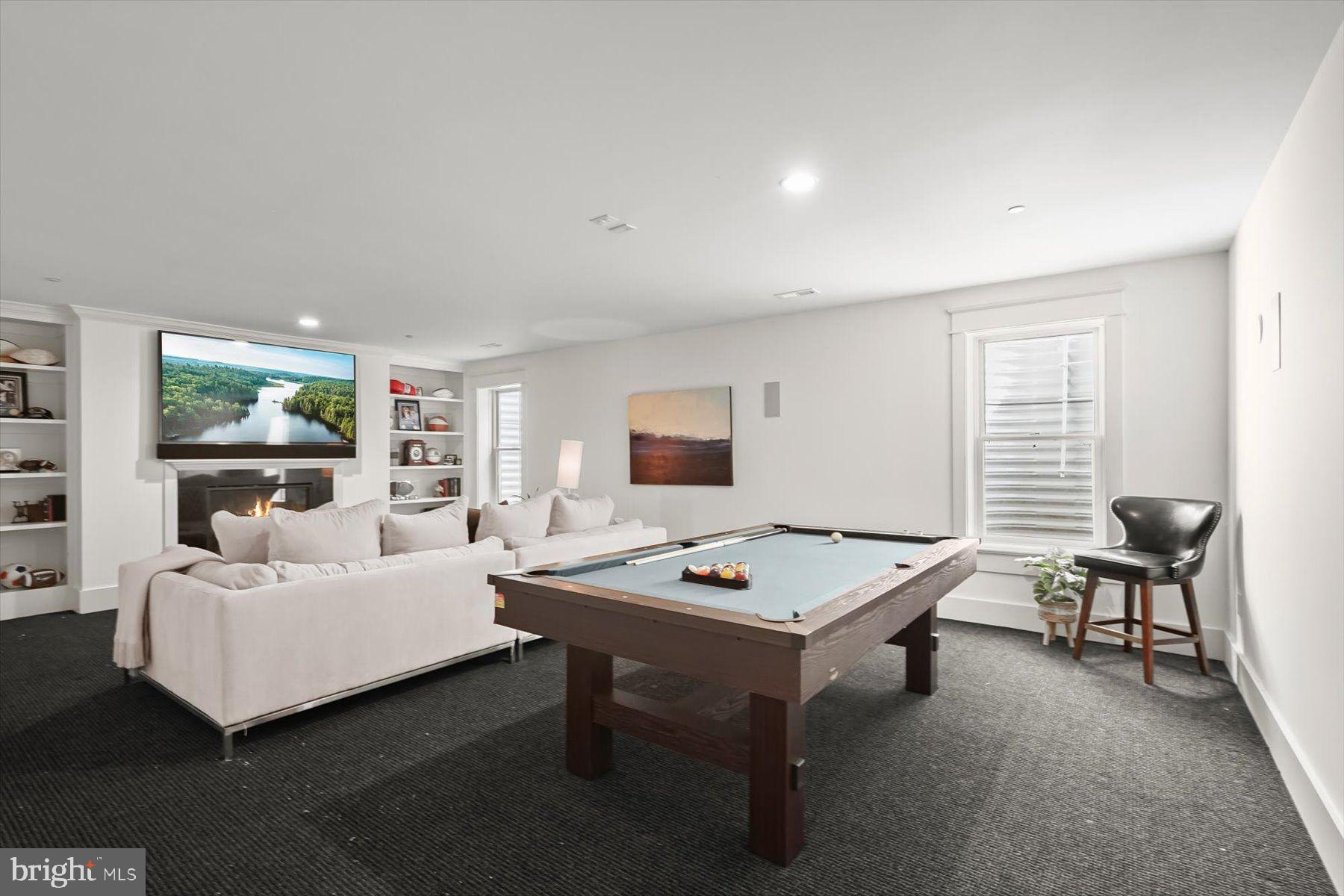 HIGH POINT - Residential