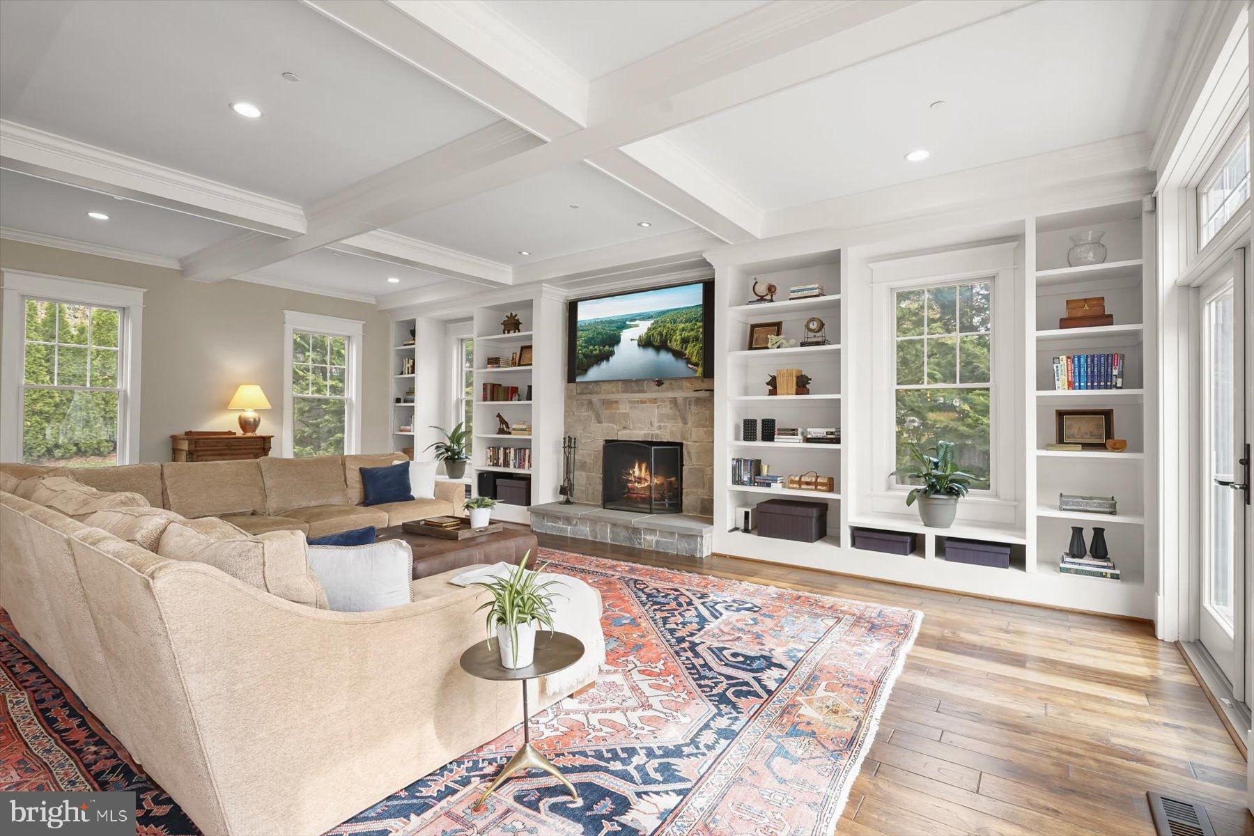 HIGH POINT - Residential