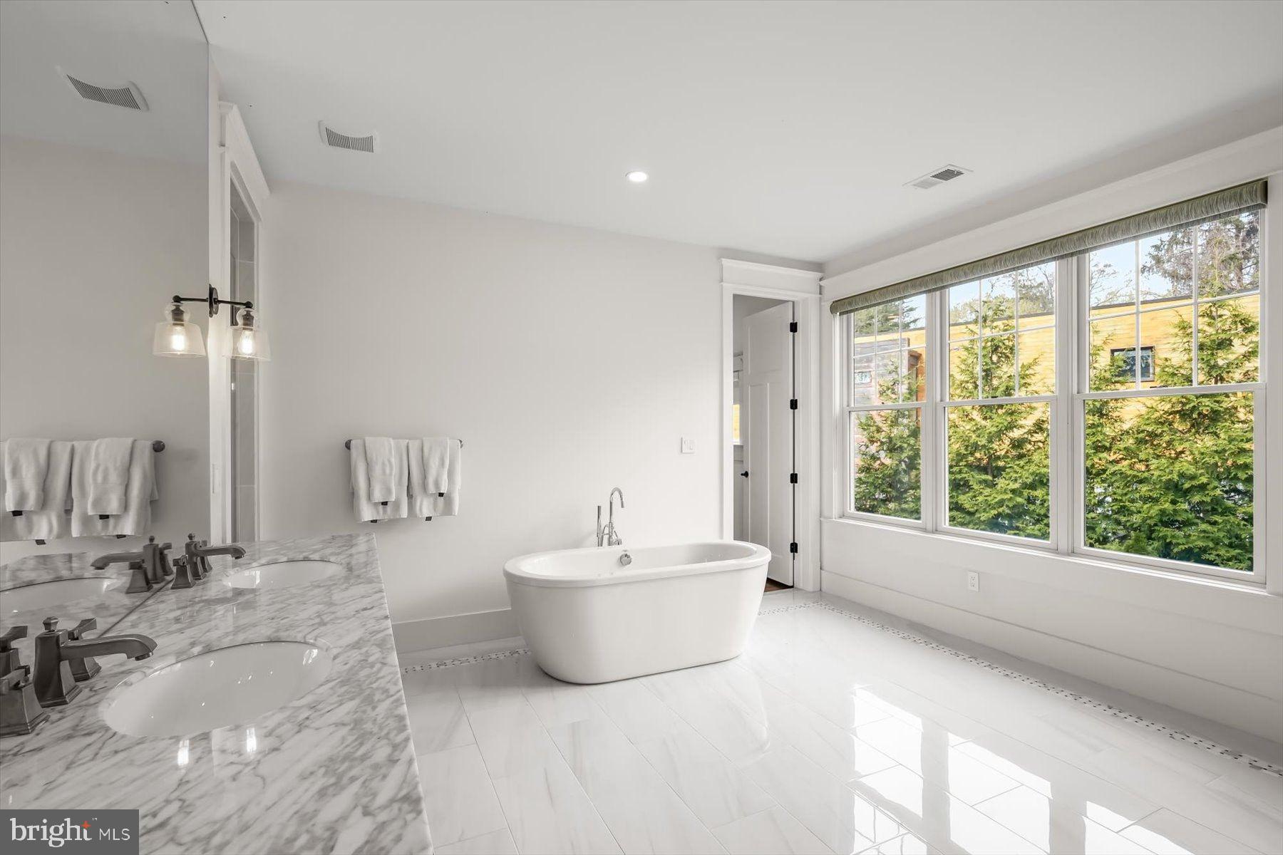 HIGH POINT - Residential