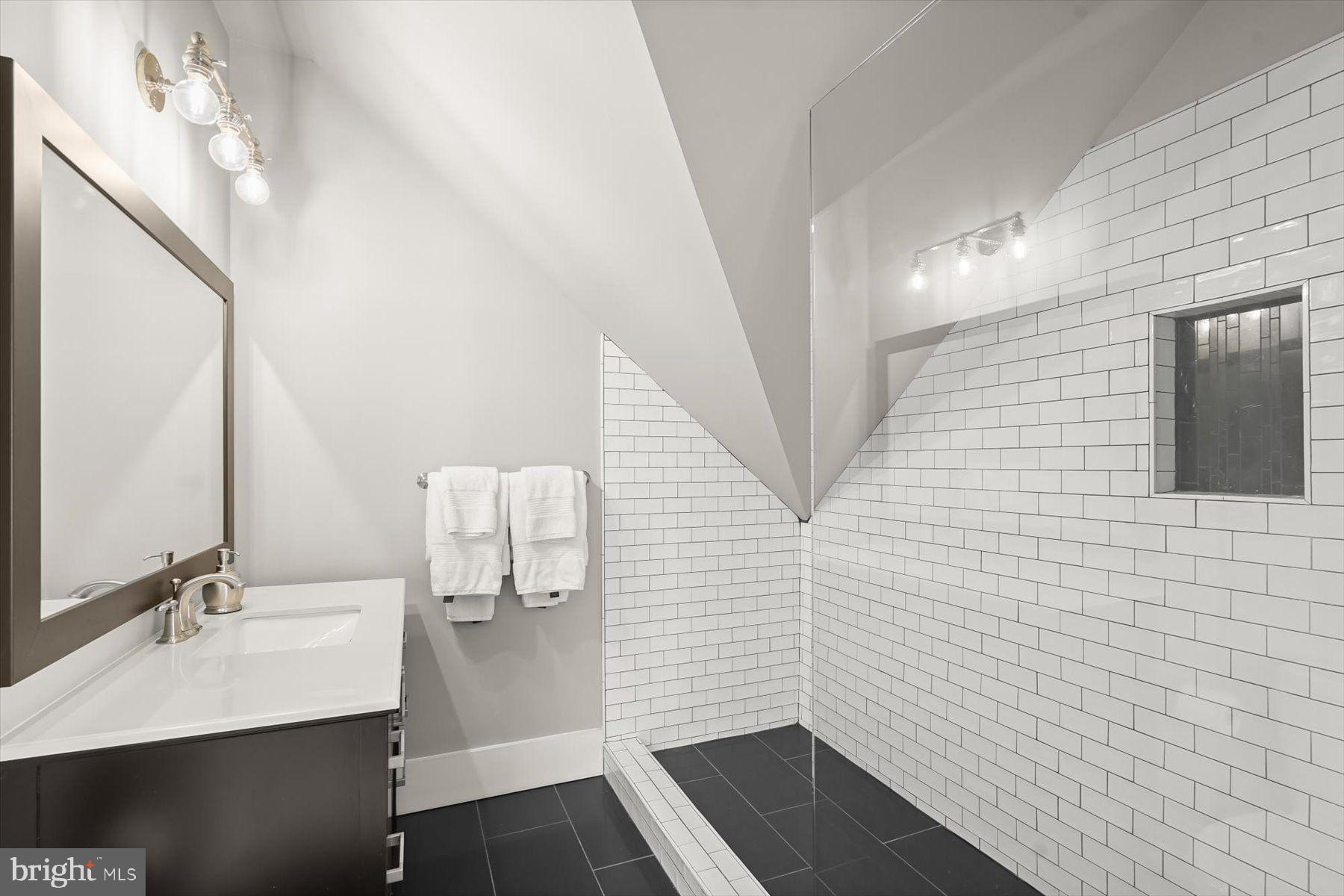 HIGH POINT - Residential