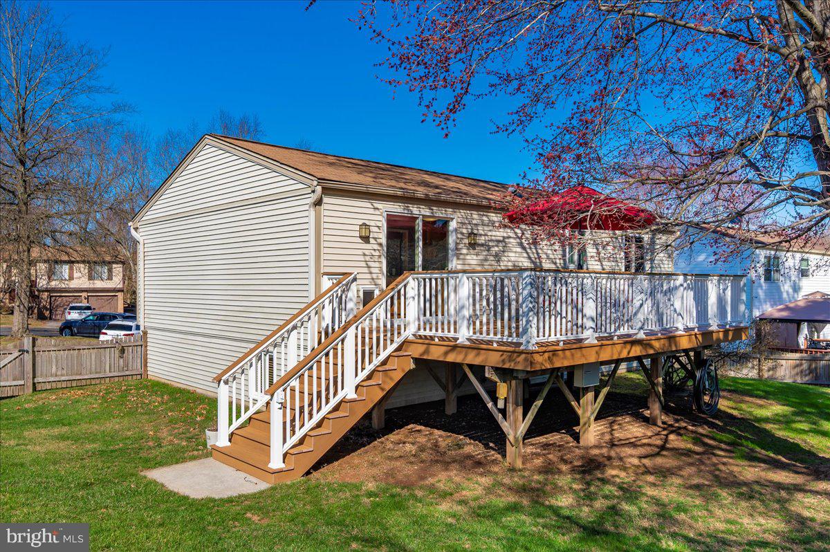 QUINCE ORCHARD MANOR - Residential