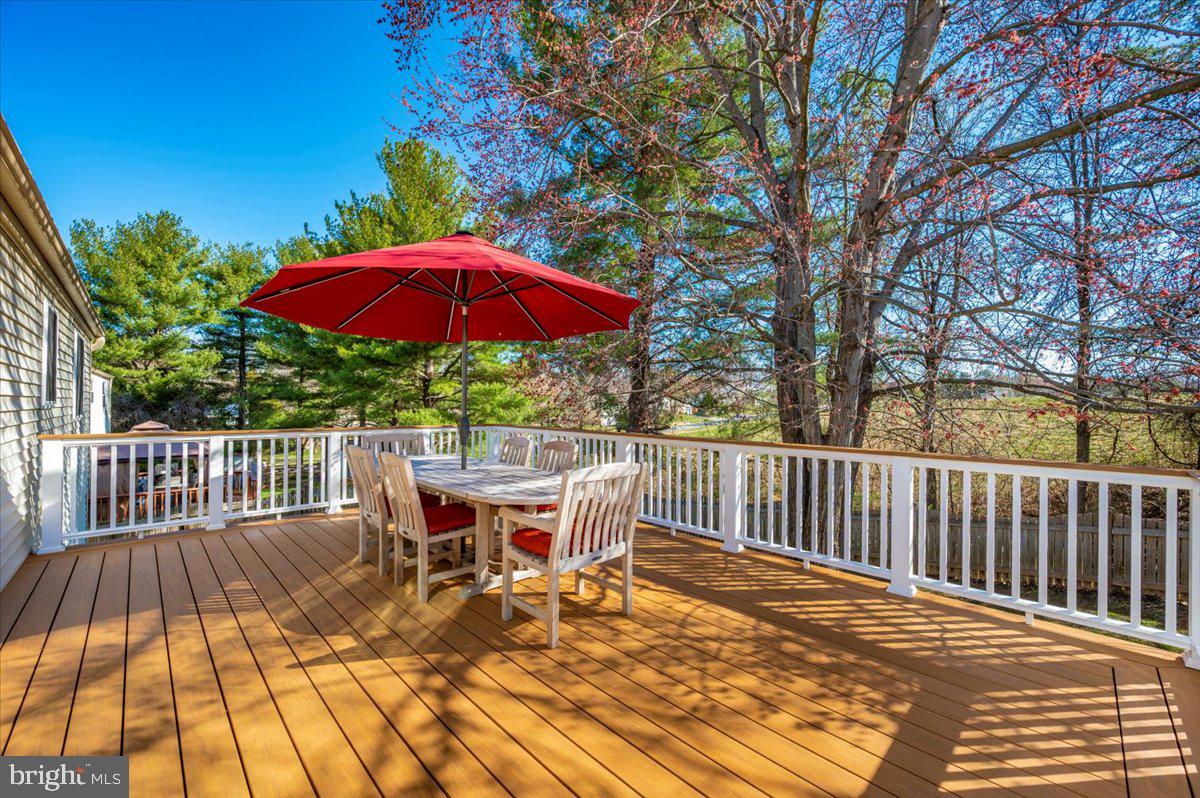 QUINCE ORCHARD MANOR - Residential