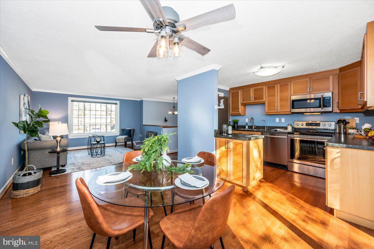 QUINCE ORCHARD MANOR - Residential