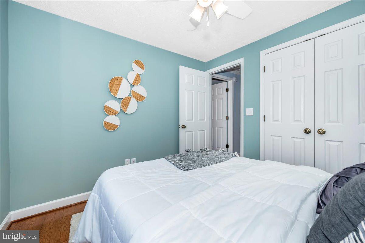 QUINCE ORCHARD MANOR - Residential