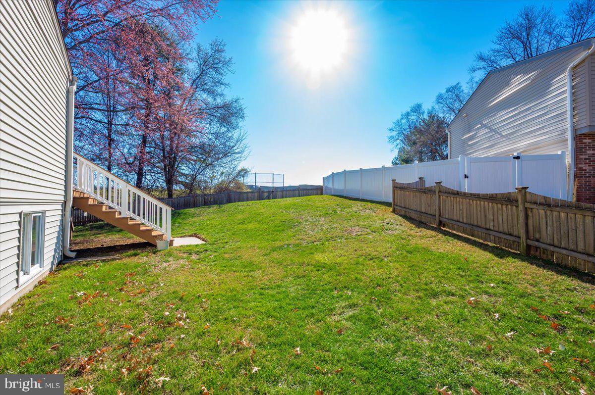 QUINCE ORCHARD MANOR - Residential