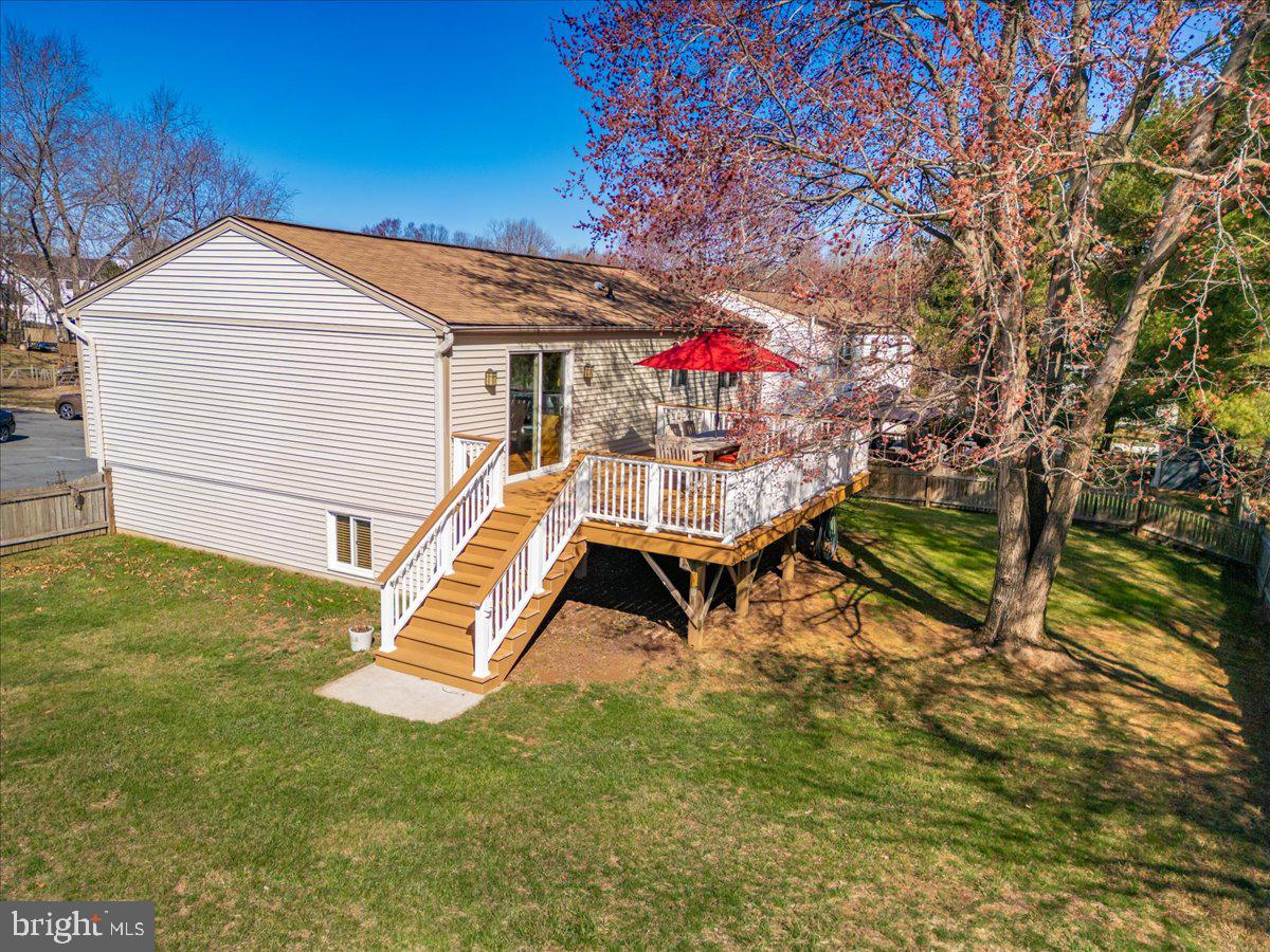 QUINCE ORCHARD MANOR - Residential