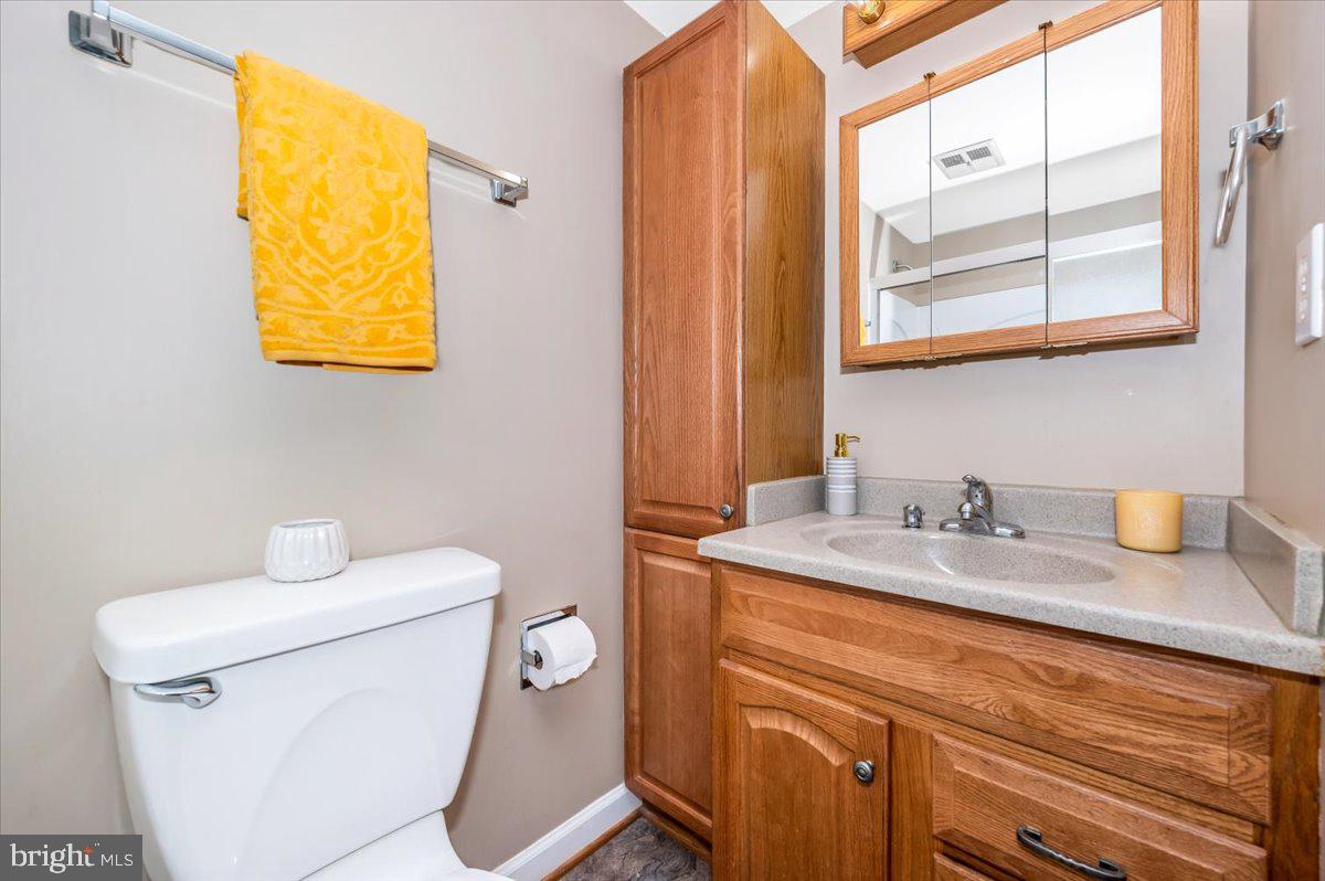 QUINCE ORCHARD MANOR - Residential