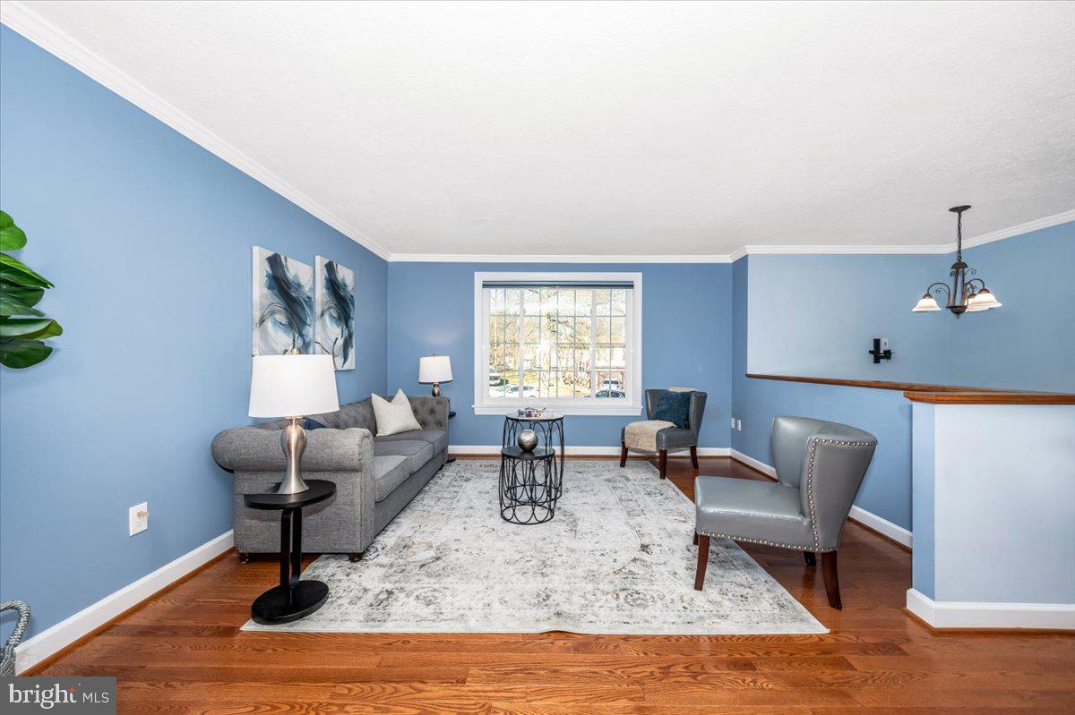 QUINCE ORCHARD MANOR - Residential