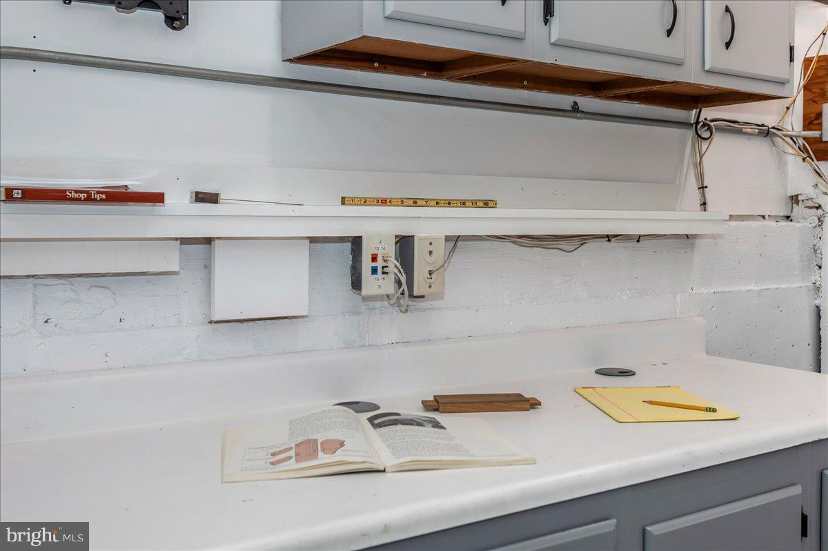 QUINCE ORCHARD MANOR - Residential