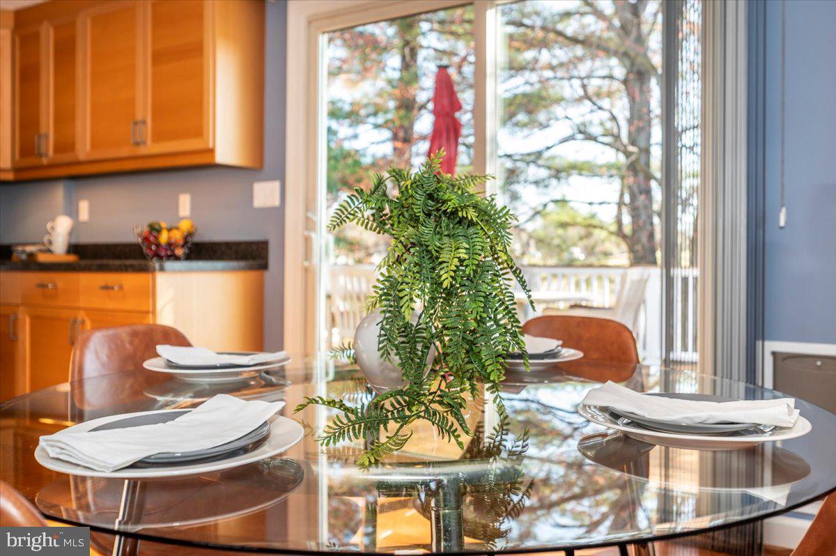 QUINCE ORCHARD MANOR - Residential