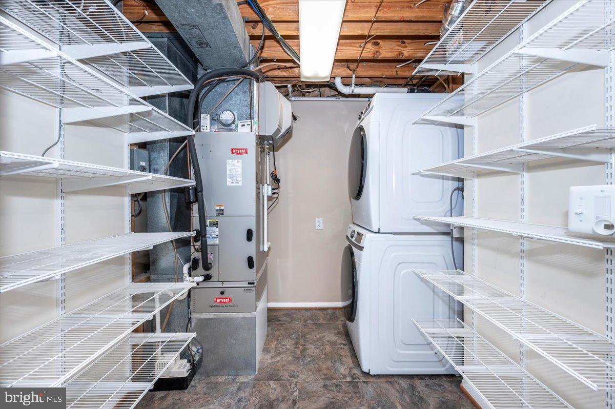 QUINCE ORCHARD MANOR - Residential