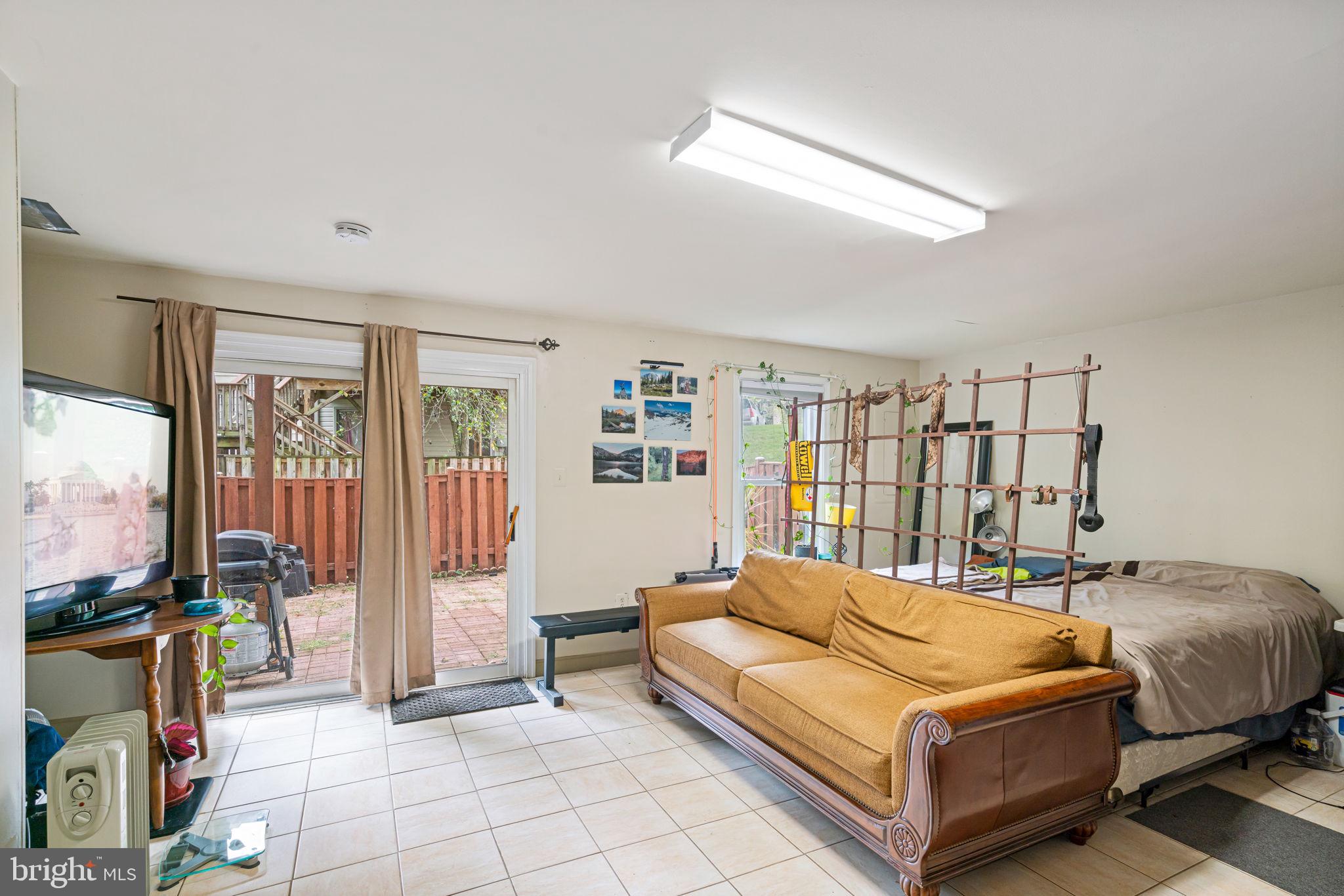 HERITAGE CROSSING - Residential