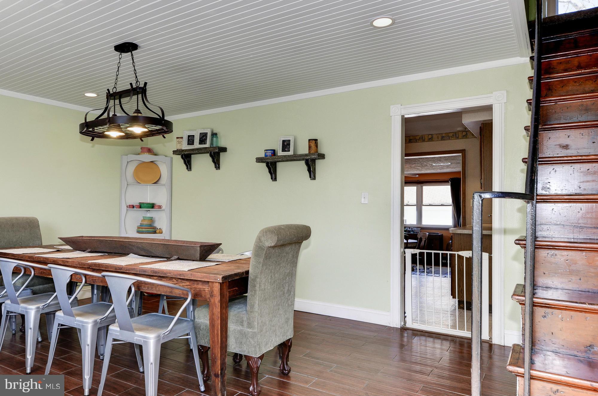 CHESTNUT HILL - Residential