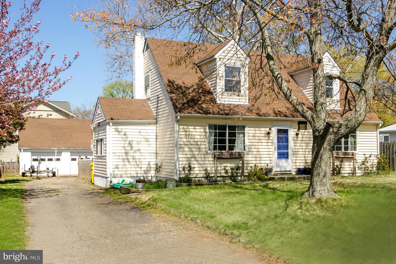 CHESTNUT HILL - Residential