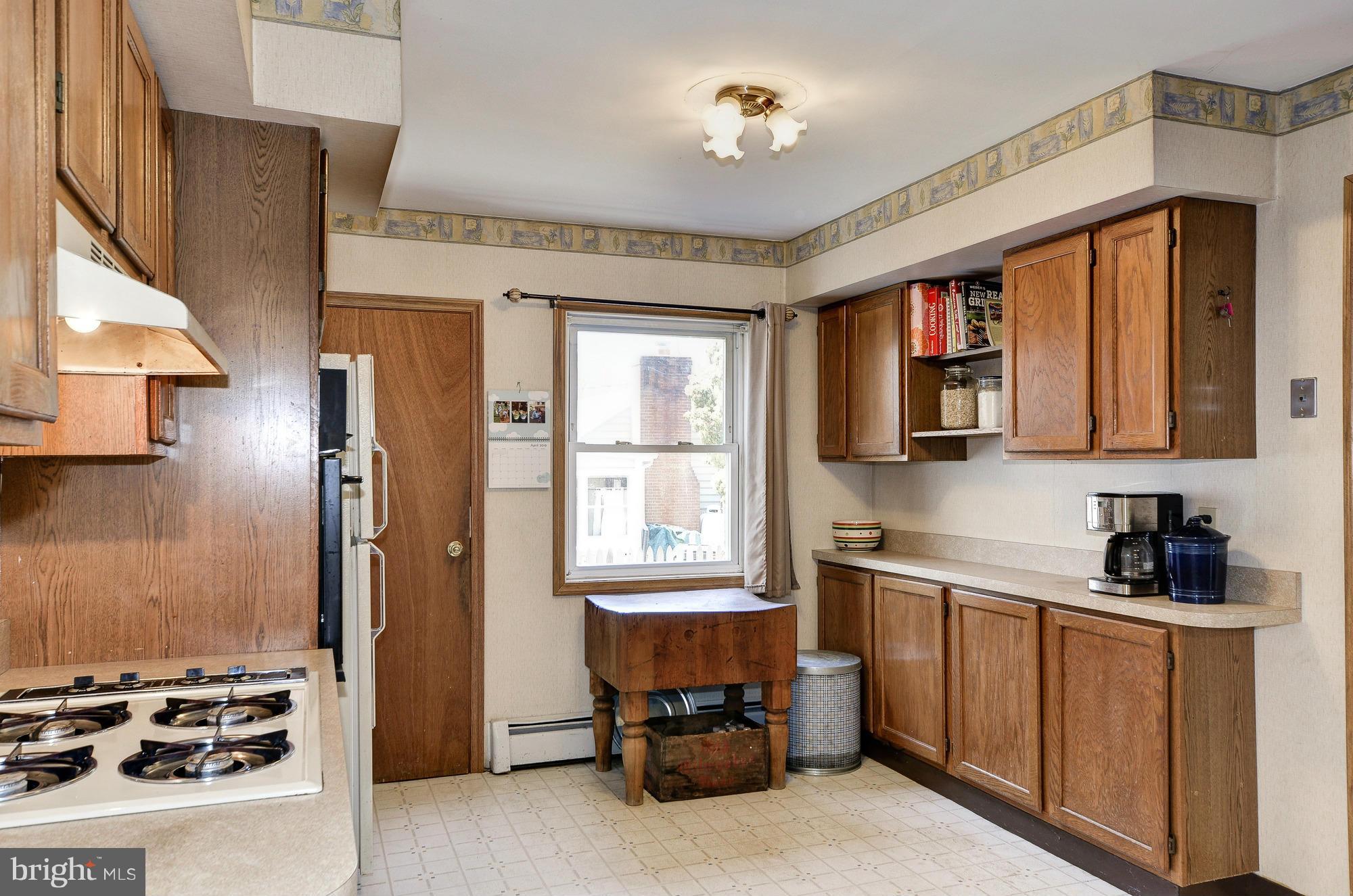 CHESTNUT HILL - Residential