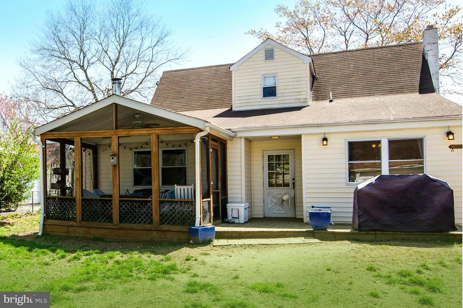 CHESTNUT HILL - Residential