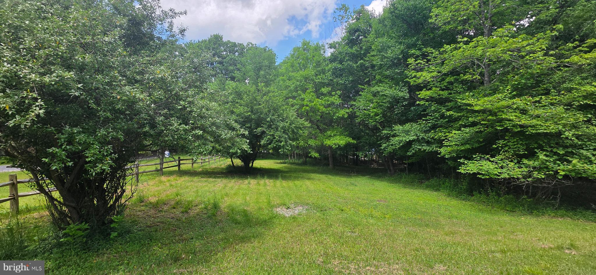 MAPLE DEL LANE