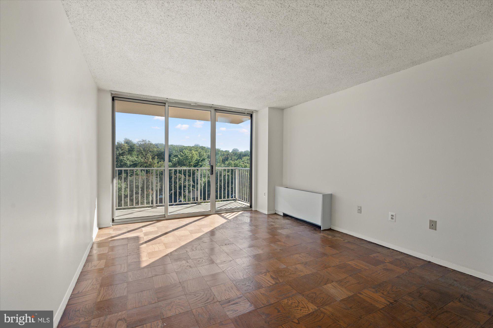 1225 MARTHA CUSTIS DRIVE 905