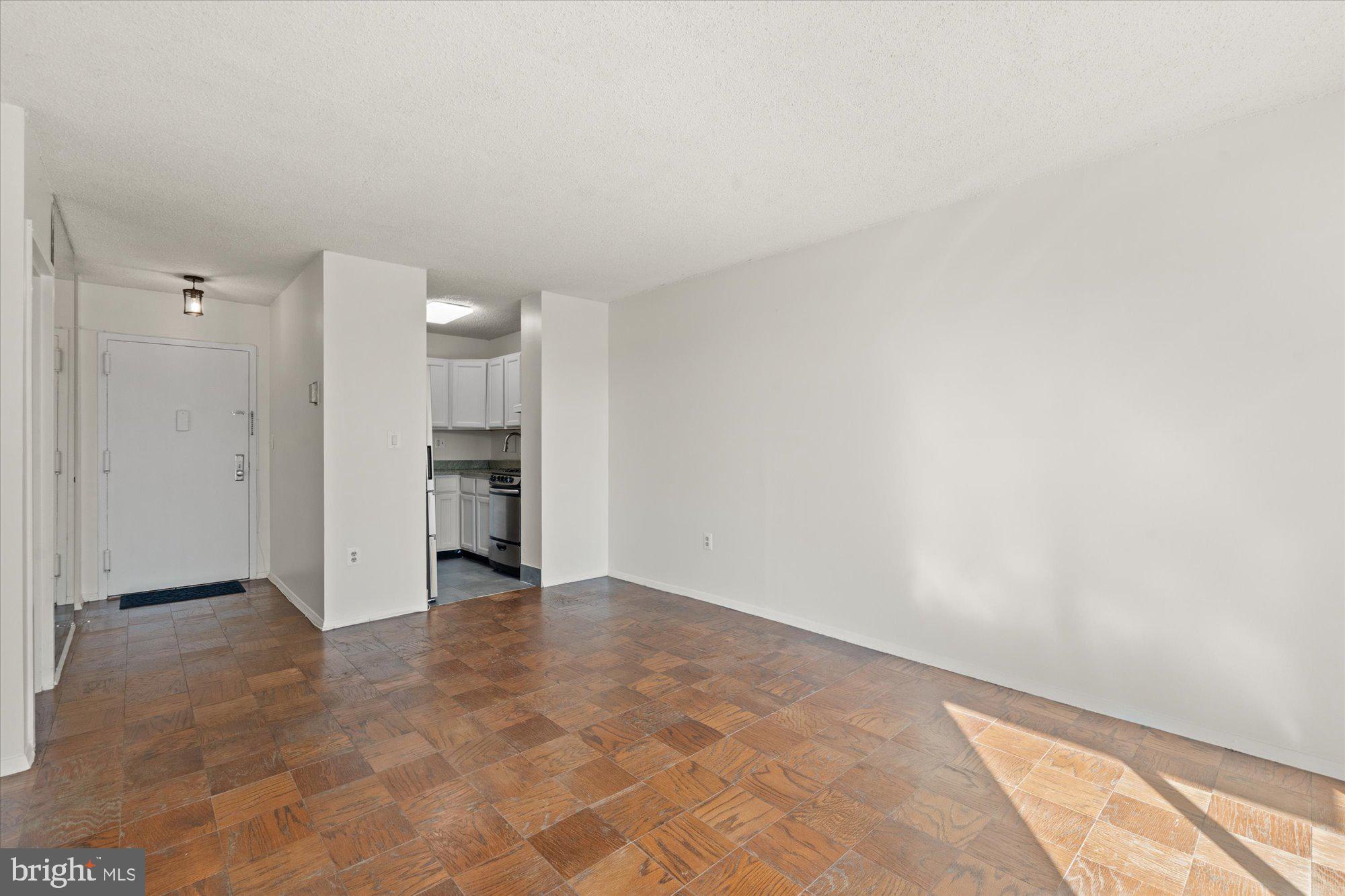 1225 MARTHA CUSTIS DRIVE 905