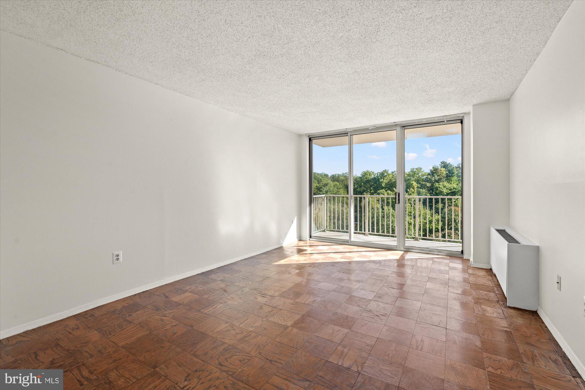 1225 MARTHA CUSTIS DRIVE 905