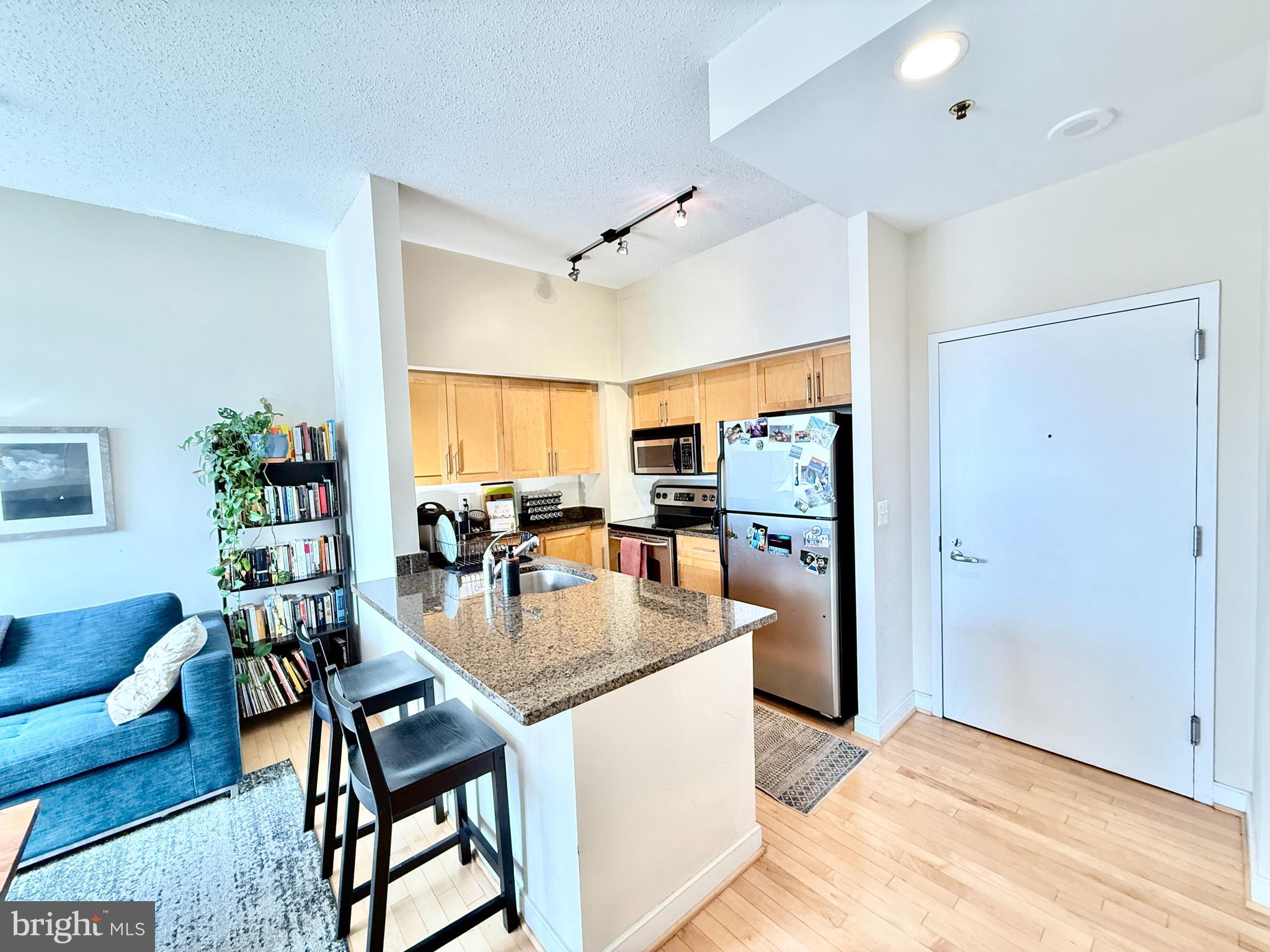 7500 WOODMONT AVENUE S1204