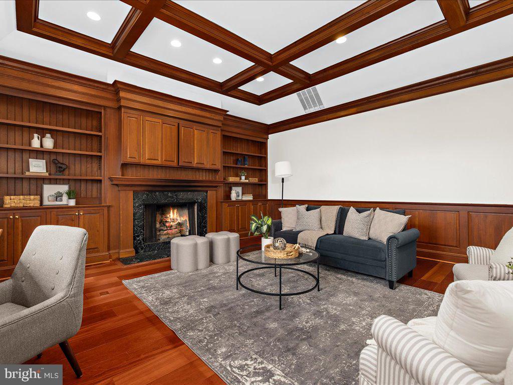 LAURELFORD - Residential