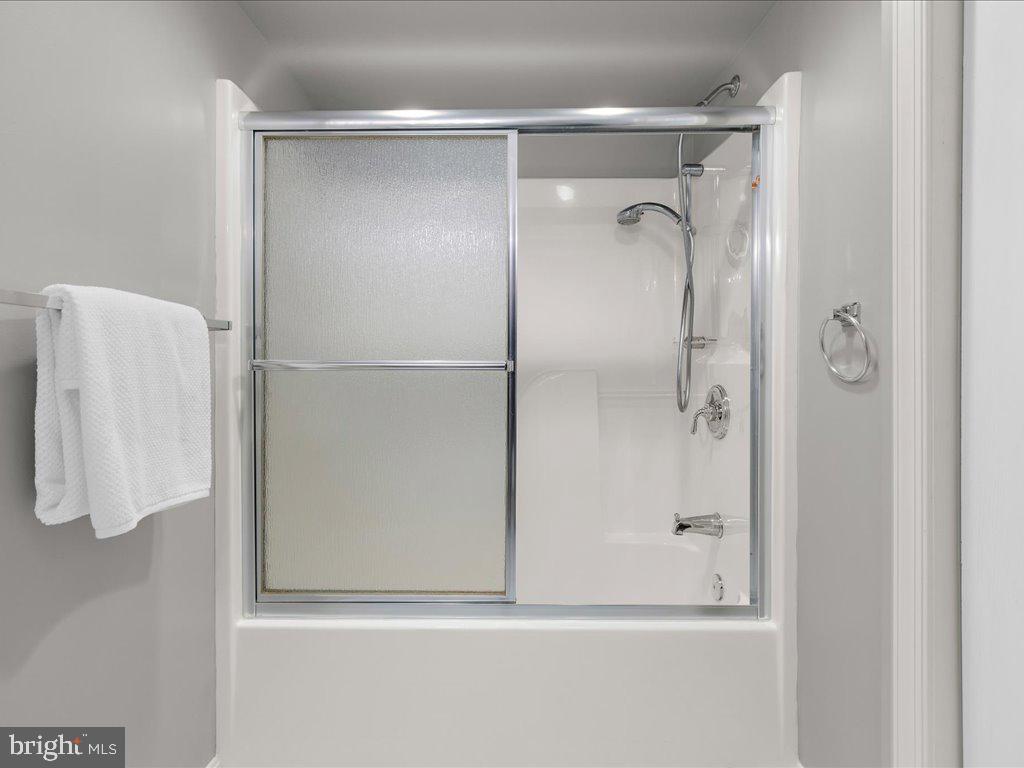 LAURELFORD - Residential