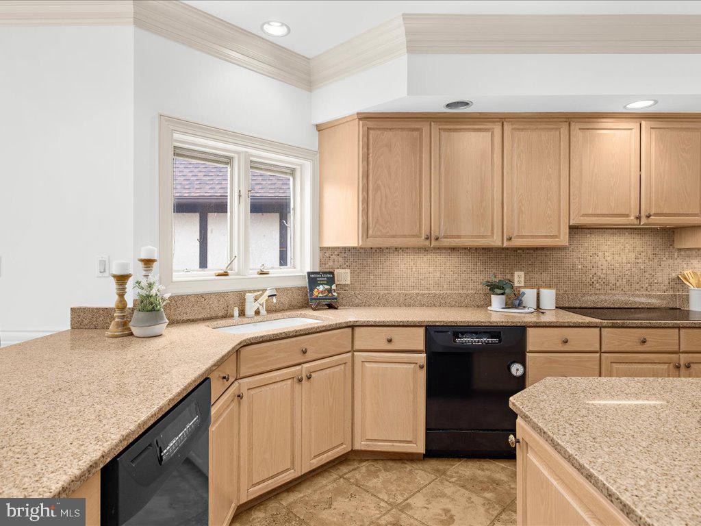 LAURELFORD - Residential