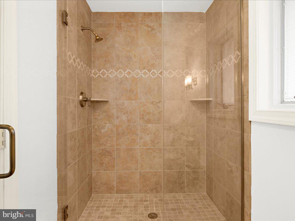 LAURELFORD - Residential