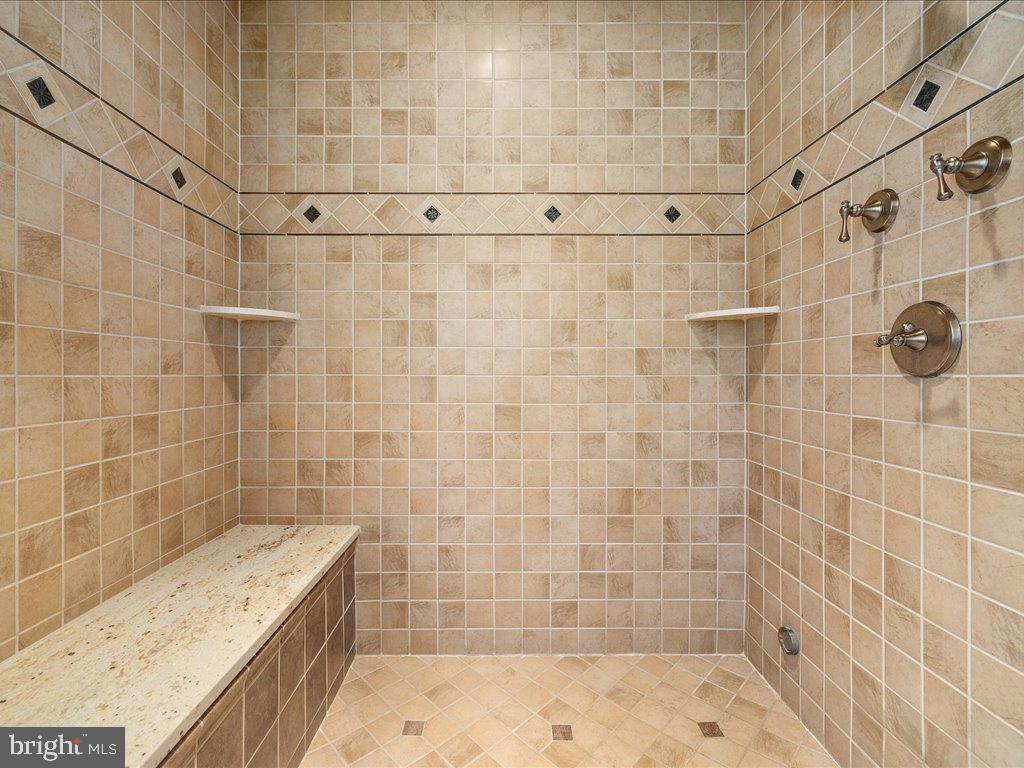 LAURELFORD - Residential