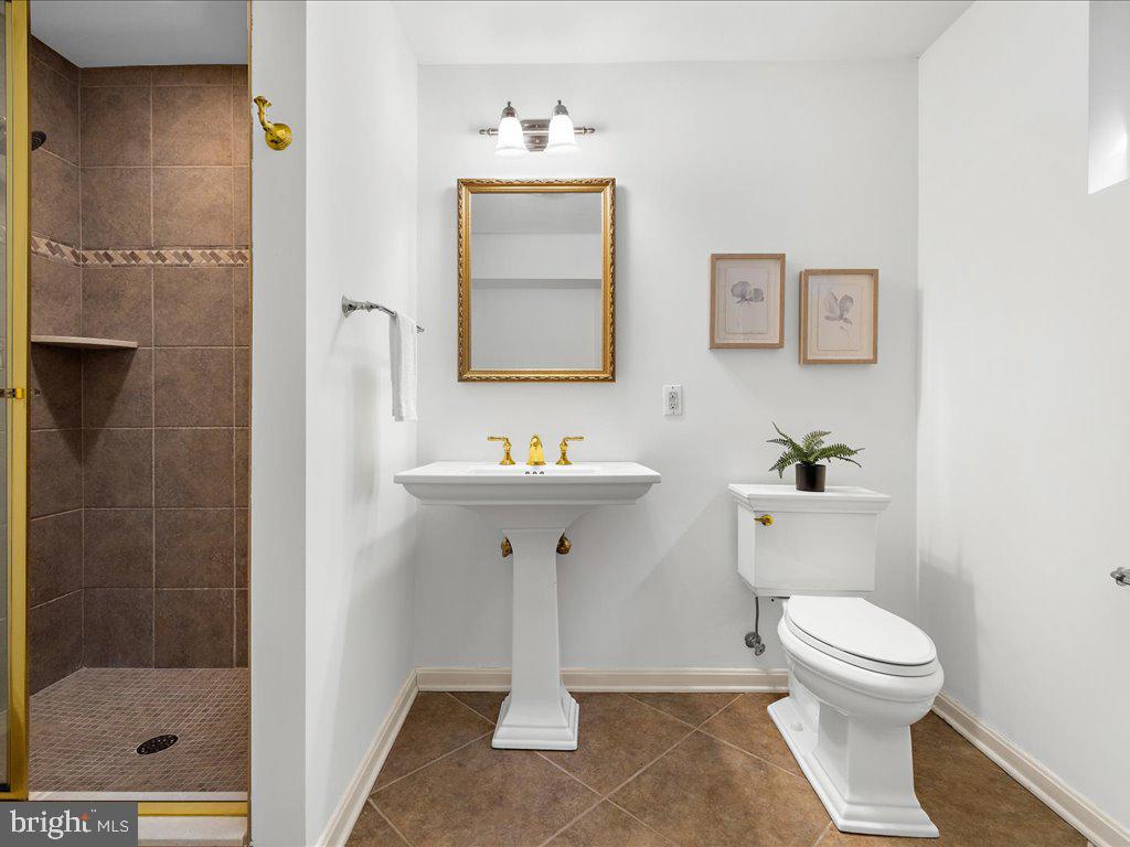 LAURELFORD - Residential