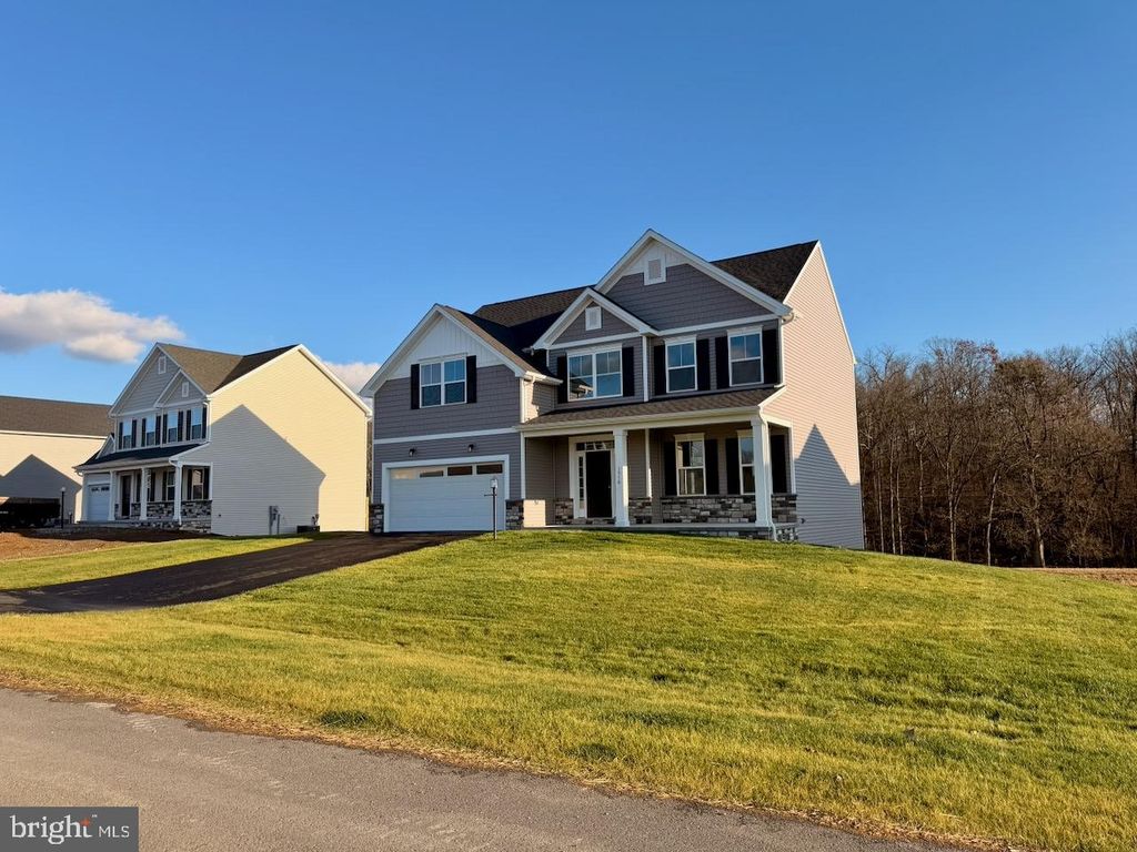 Photo of 1516 Sherry Dr, CHAMBERSBURG, PA 17202 (MLS # PAFL2027460)