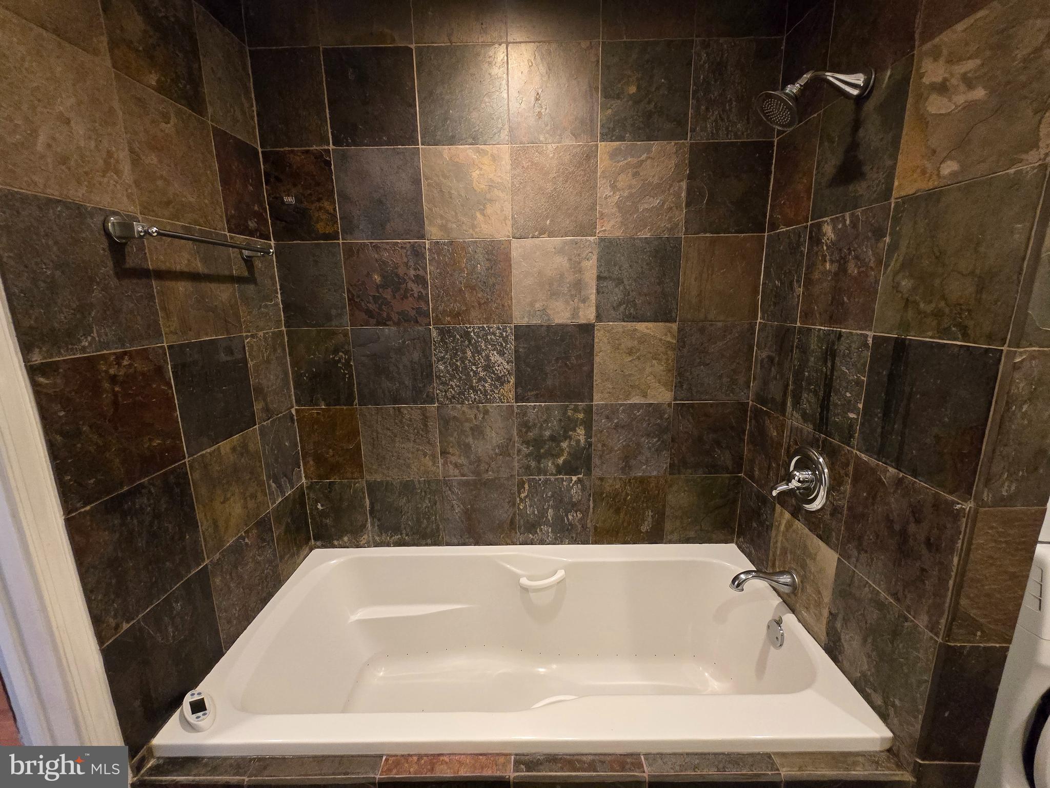 MANAYUNK - Residential Lease