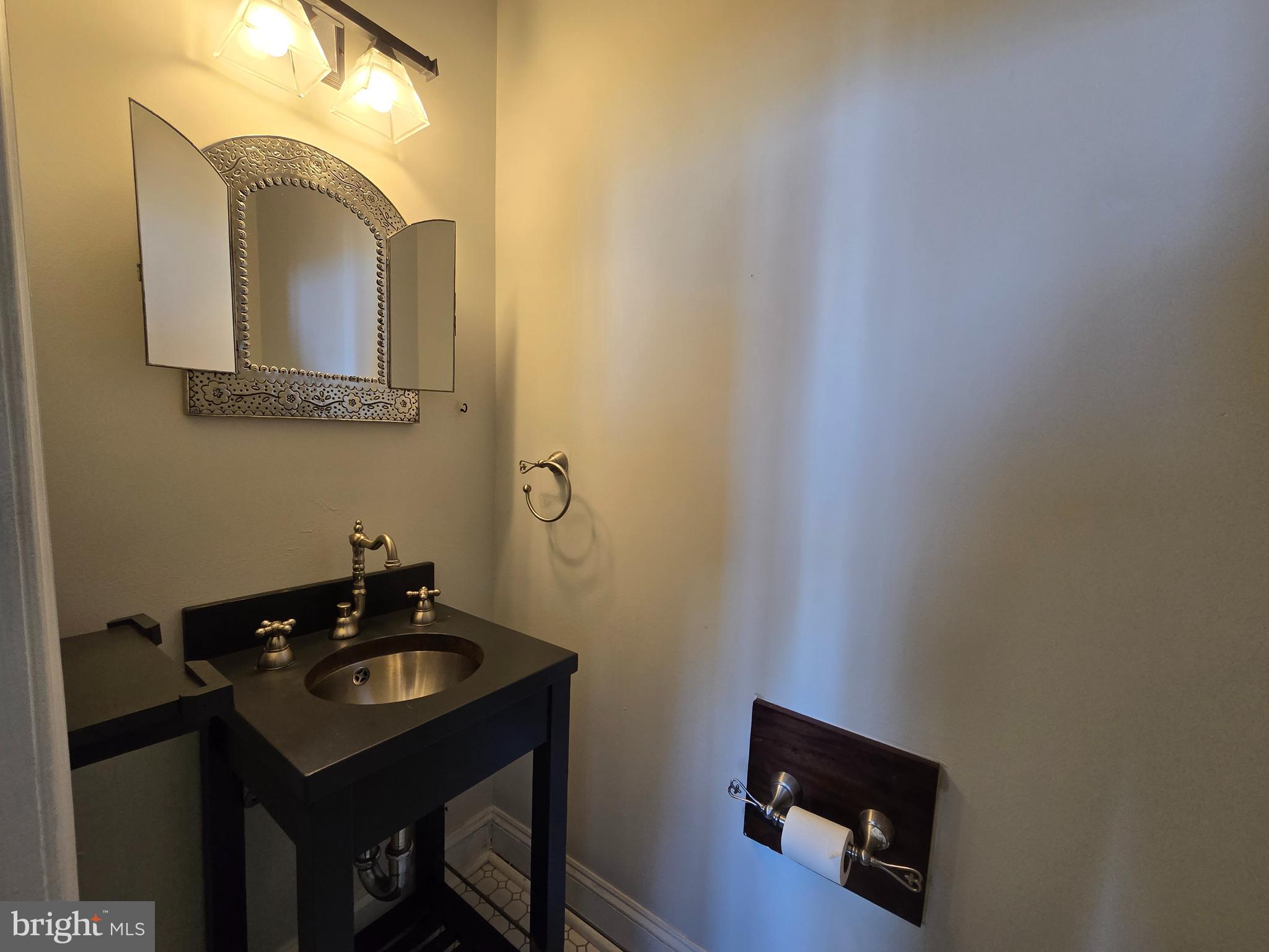 MANAYUNK - Residential Lease