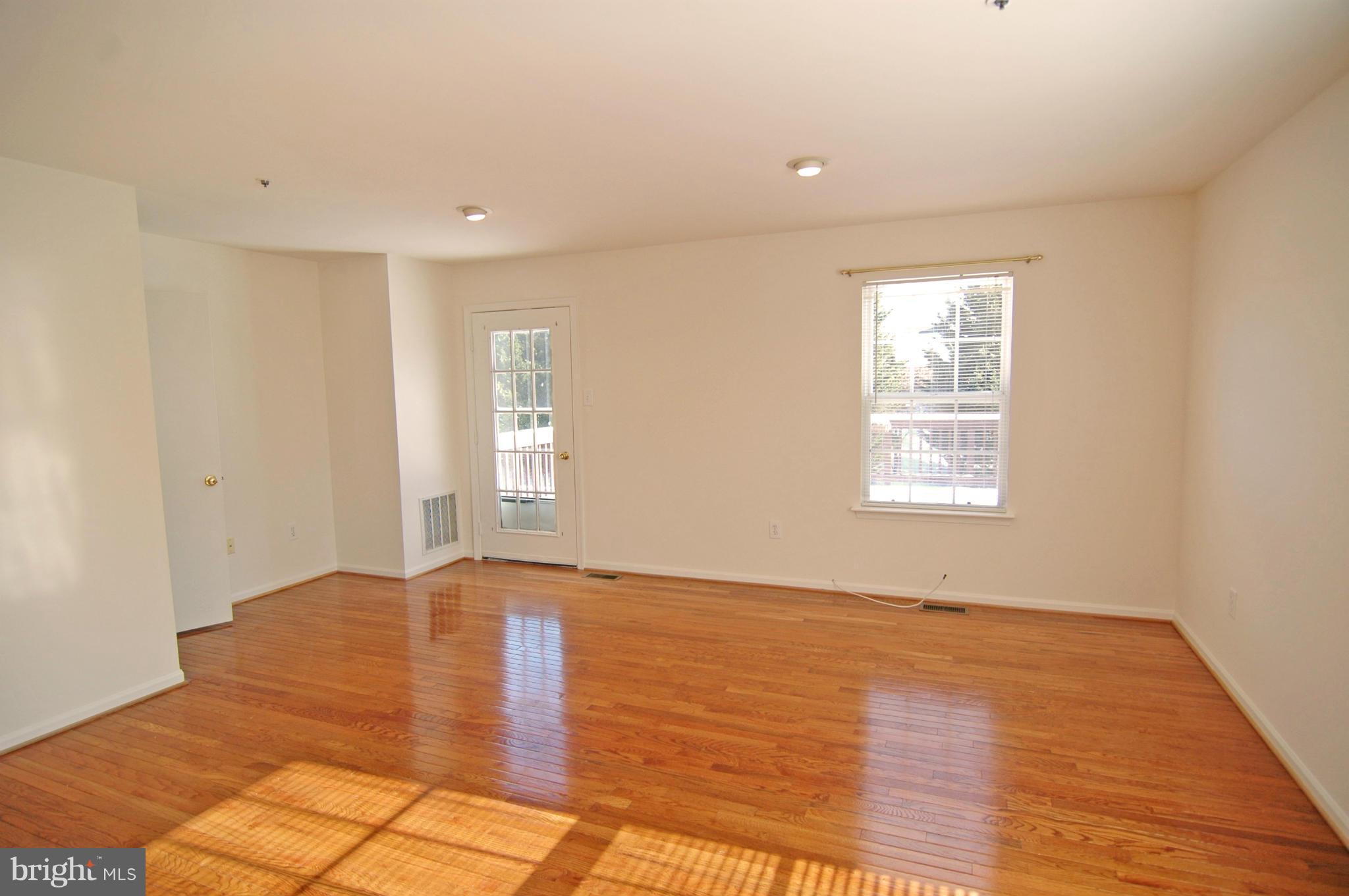 OAKLAND FARM - Residential Lease