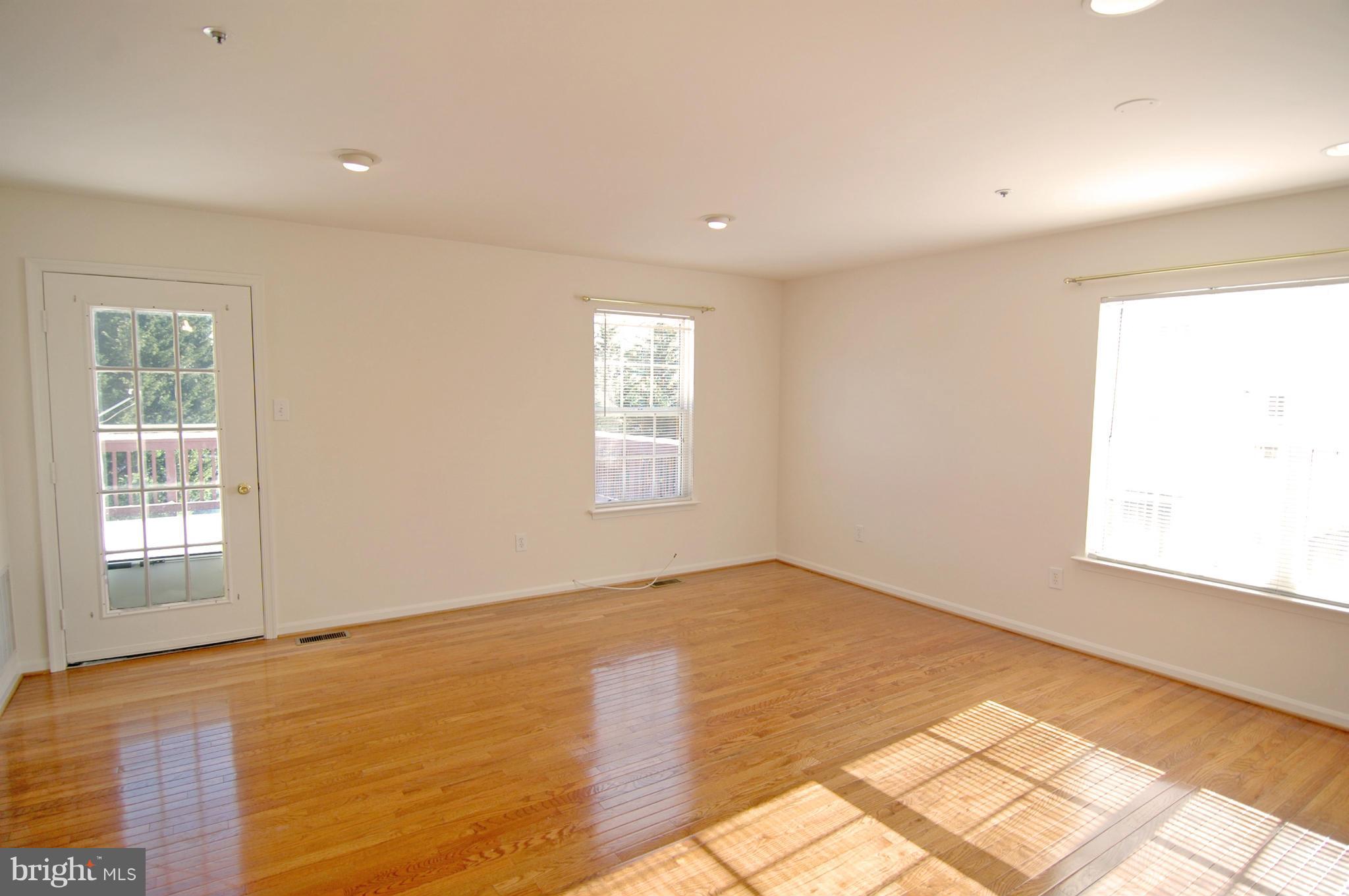 OAKLAND FARM - Residential Lease