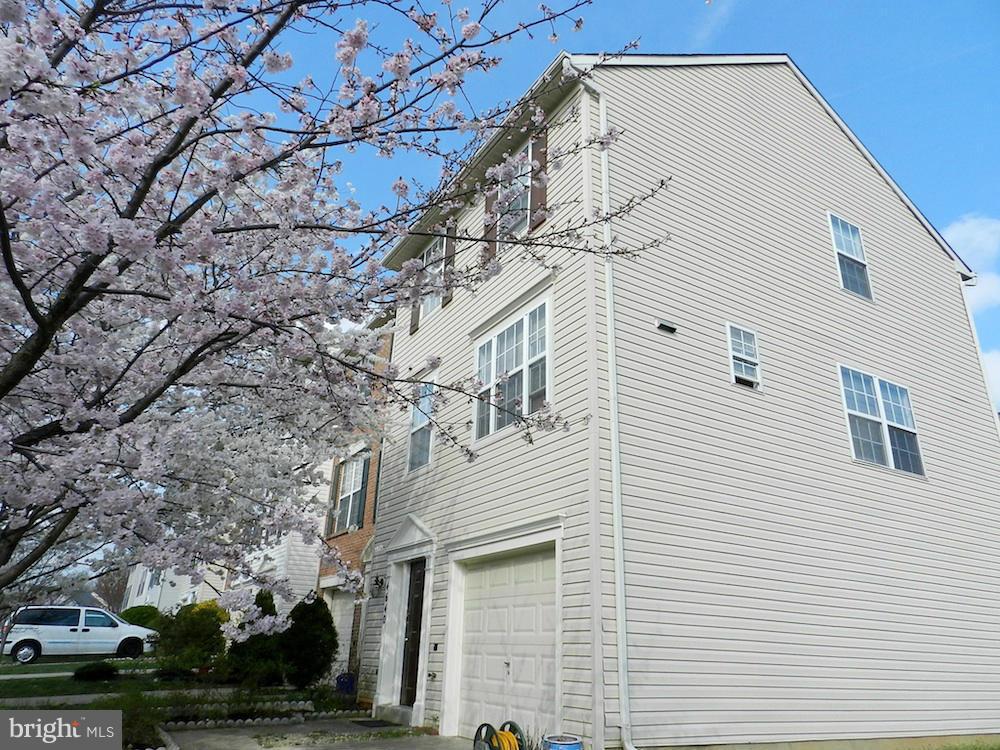 OAKLAND FARM - Residential Lease