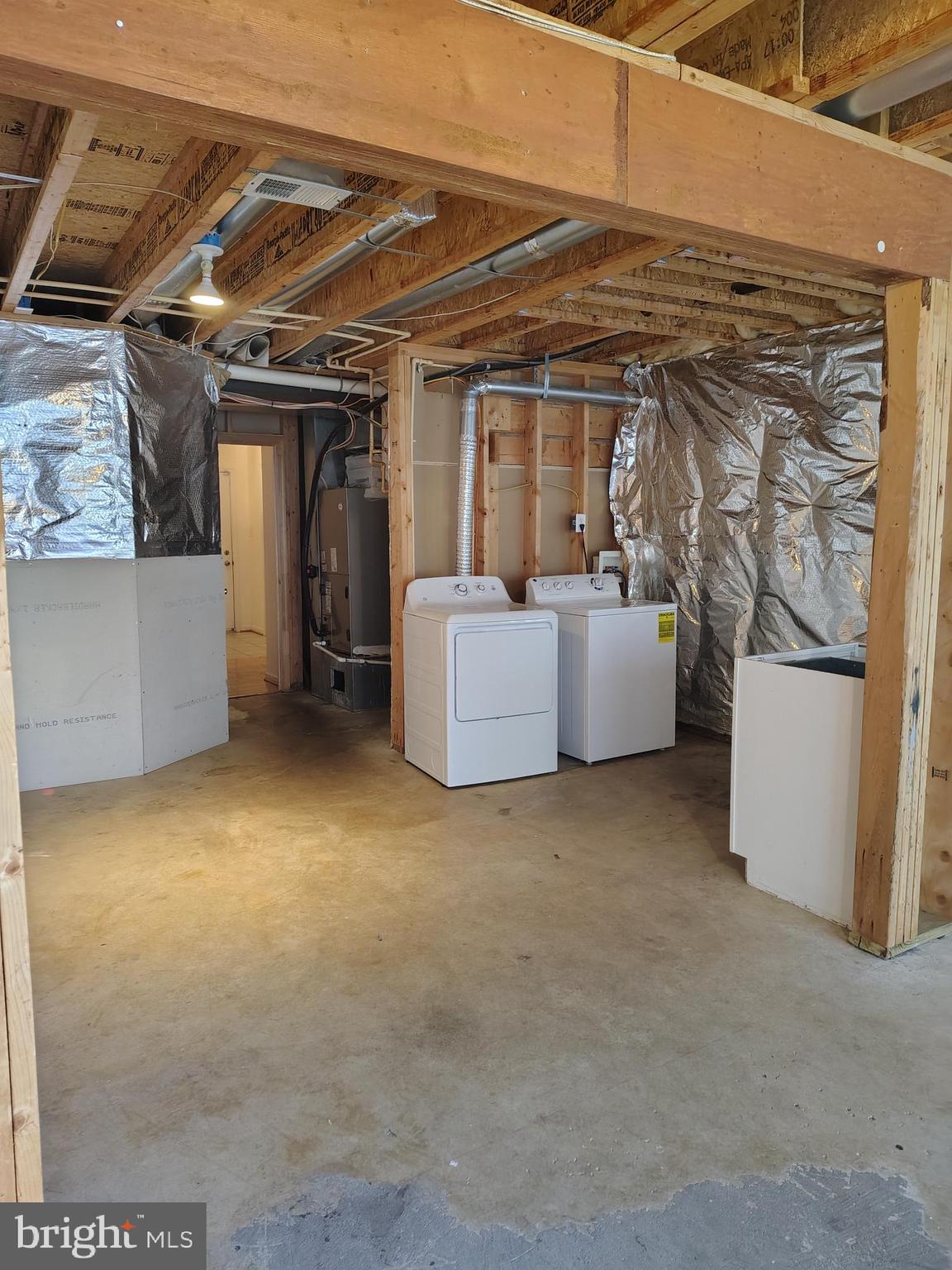 COUNTY GREEN - Residential Lease