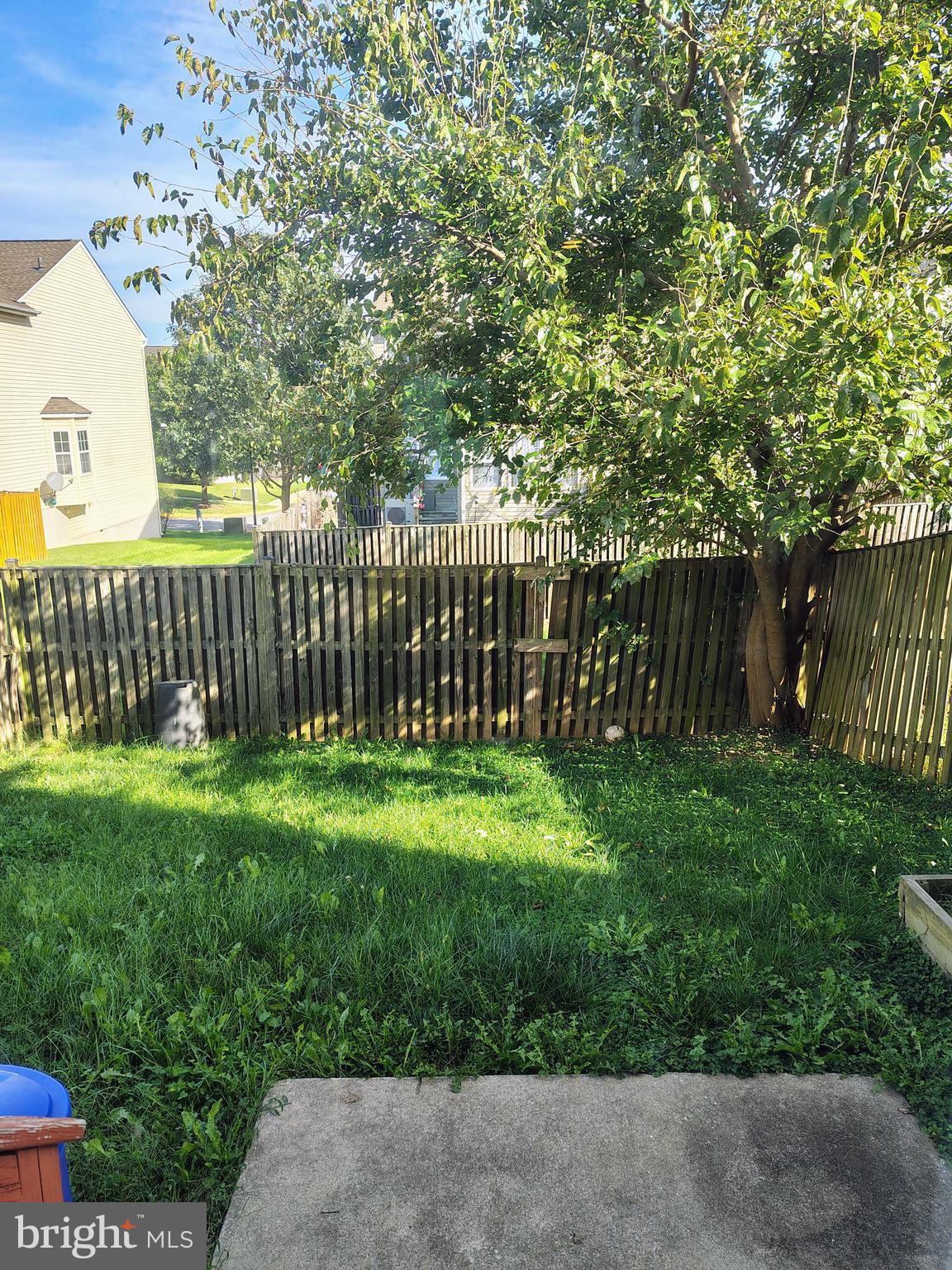 COUNTY GREEN - Residential Lease