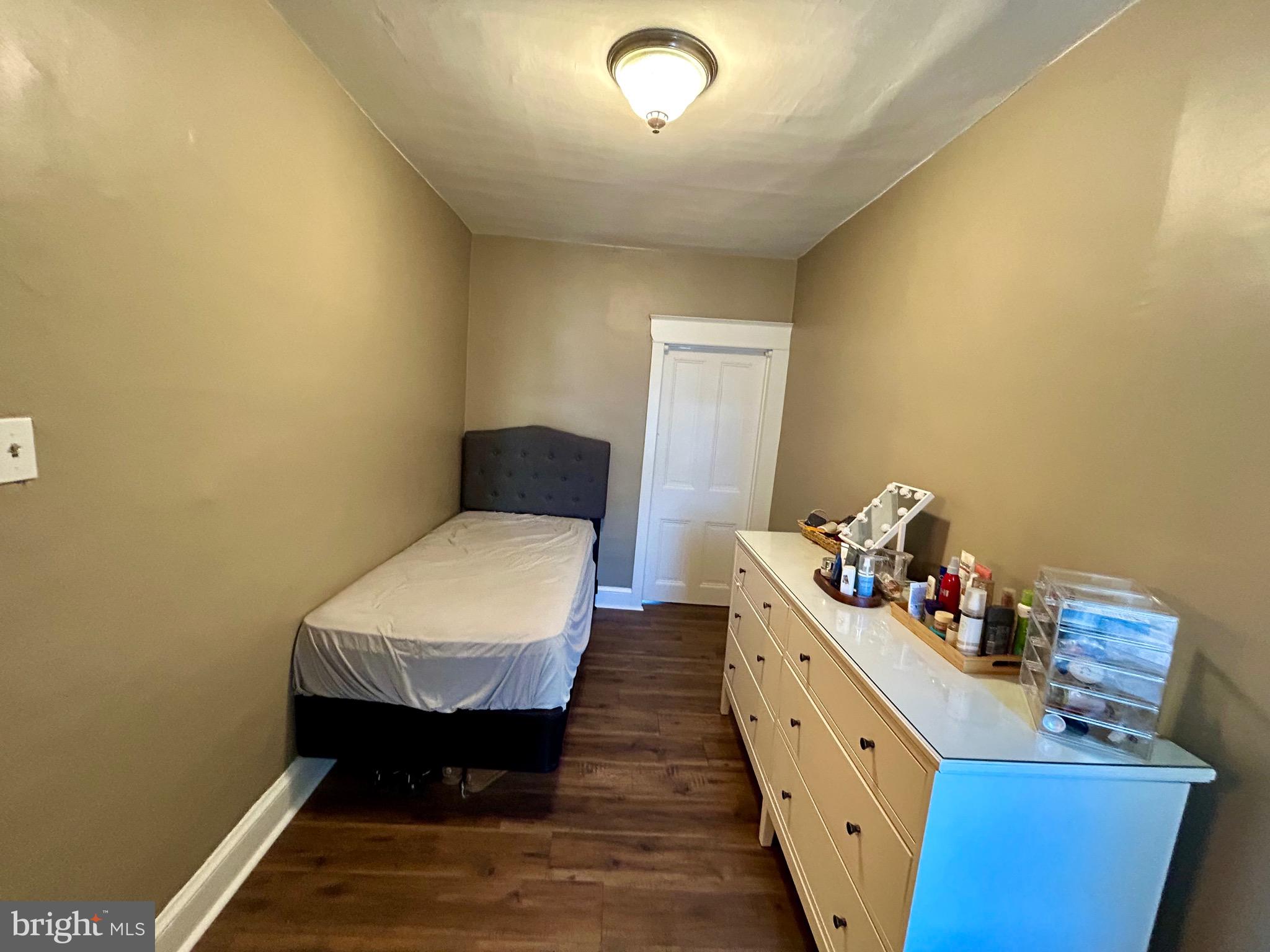 PORT RICHMOND - Residential