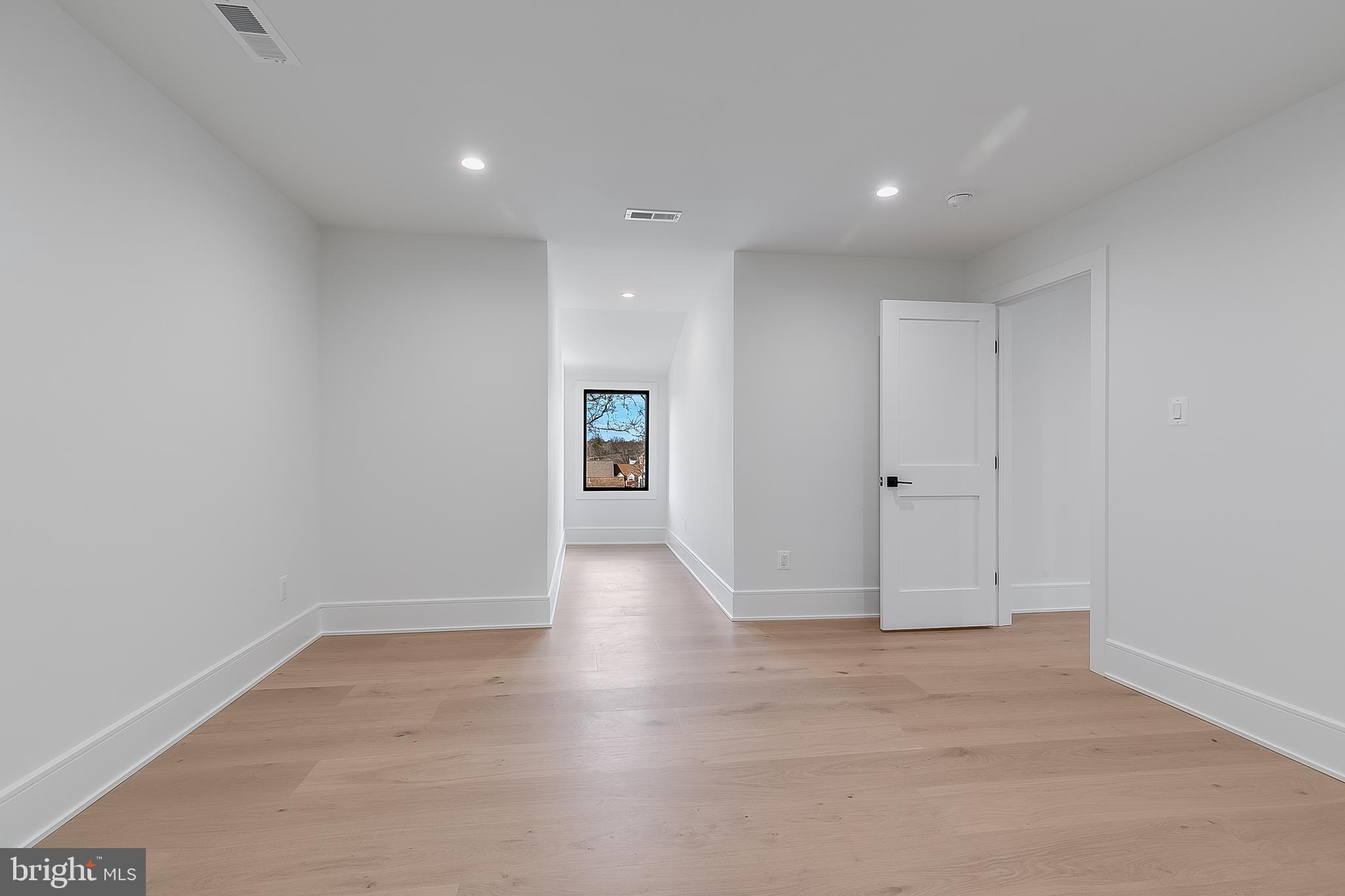 RUCKERS LANGLEY - Residential