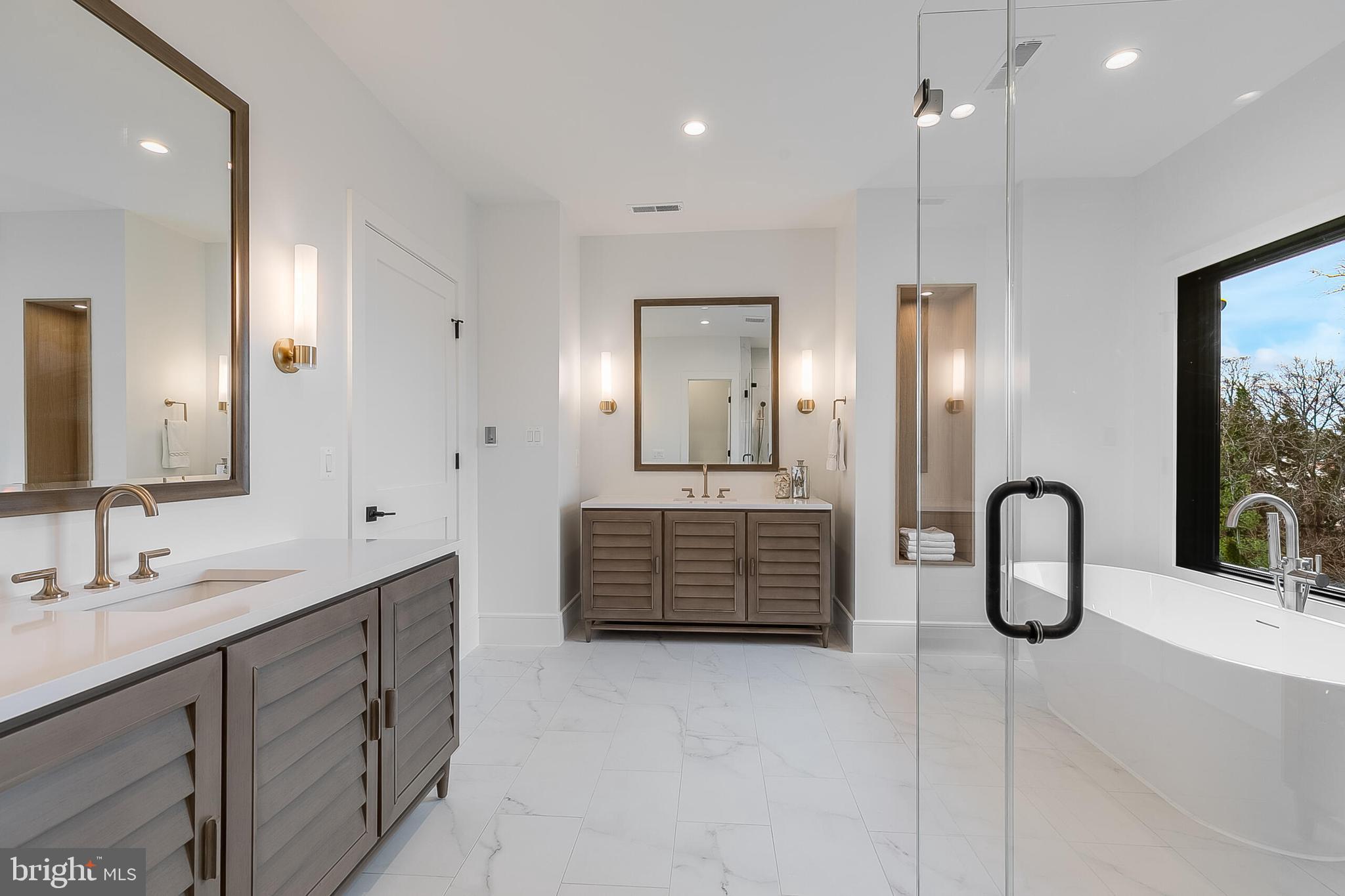 RUCKERS LANGLEY - Residential