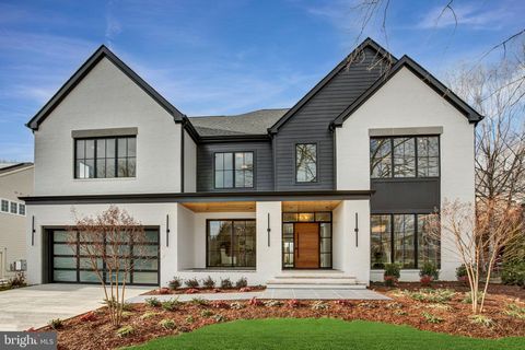 1124 GUILFORD COURT MCLEAN VA 22101